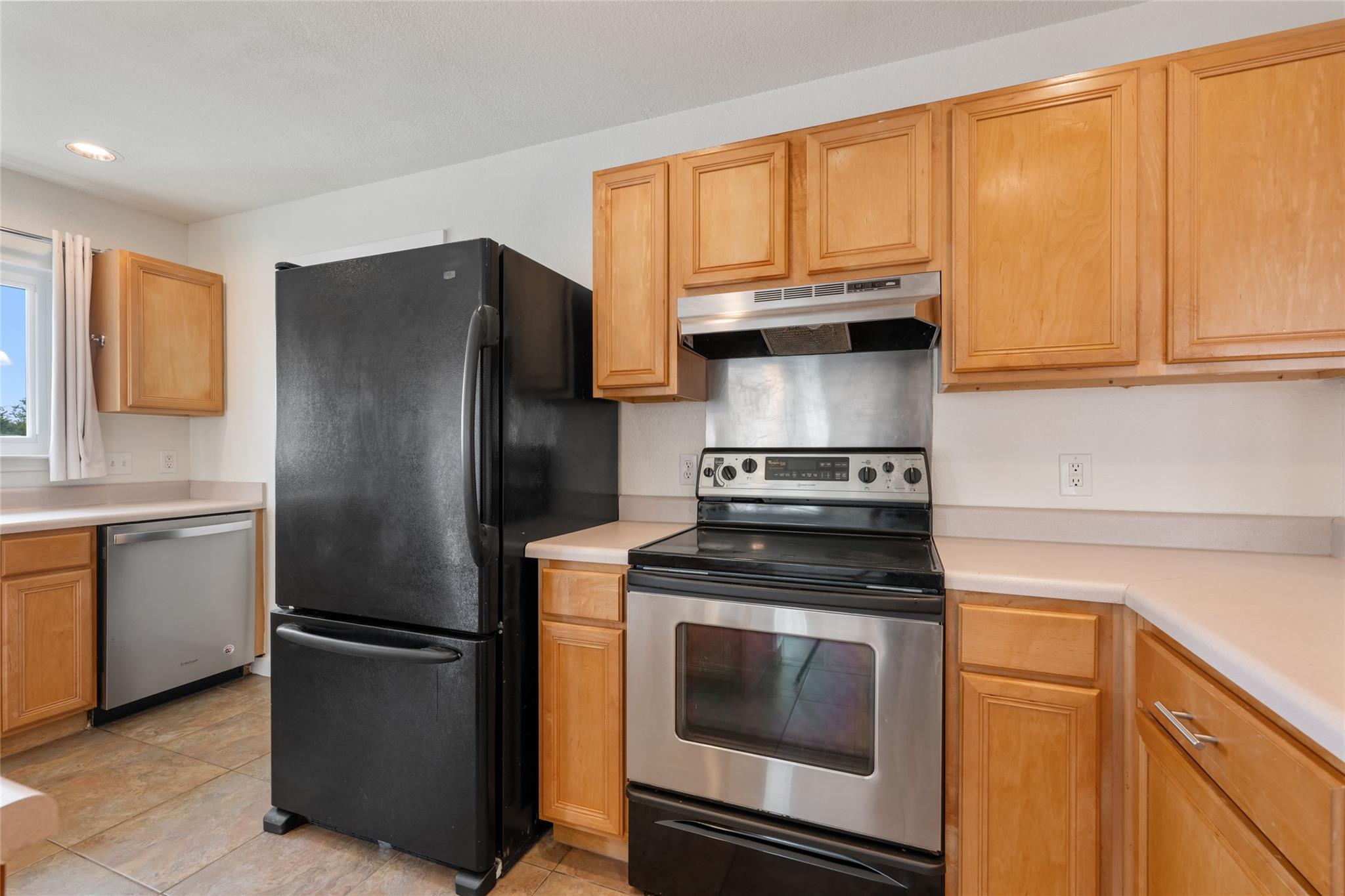 1602 Candlelight Dr, Leander, TX 78641