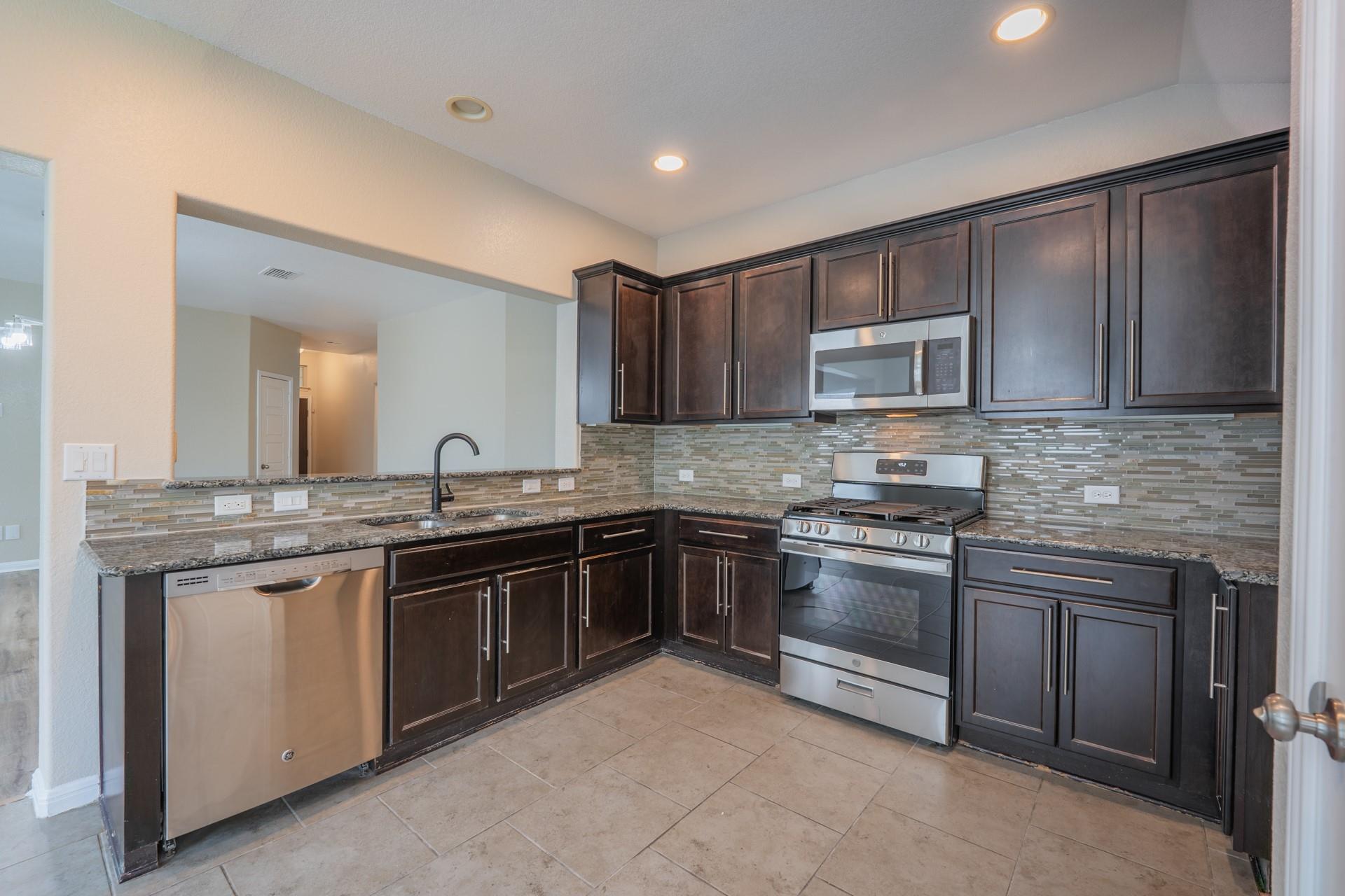 624 Joppa Rd, Leander, TX 78641