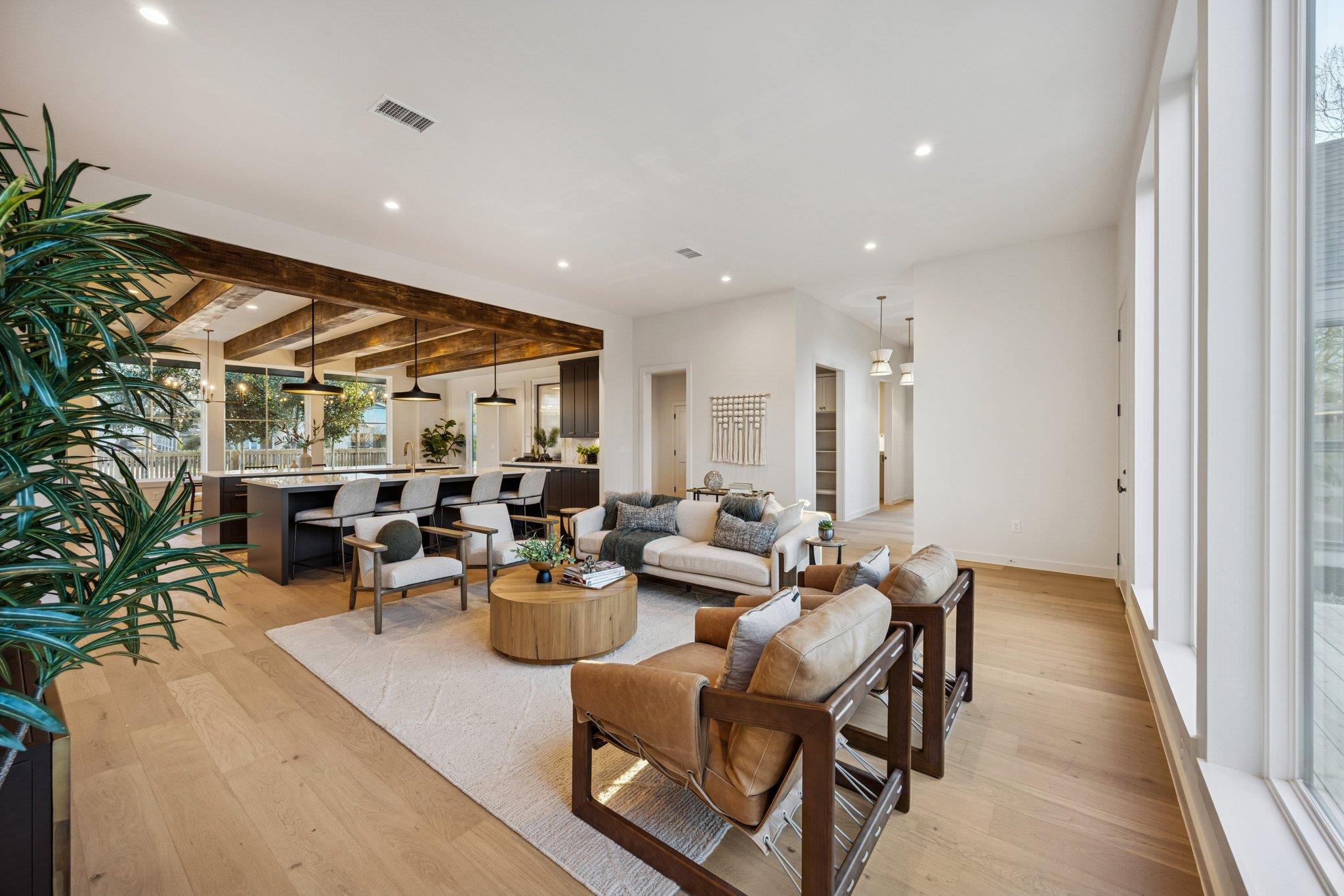 4700 Philco Dr, Austin, TX 78745