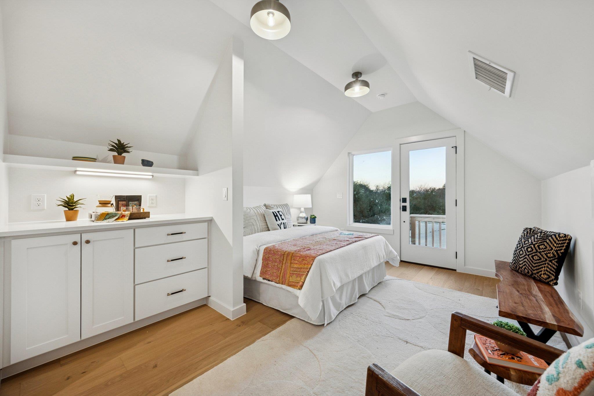 4700 Philco Dr, Austin, TX 78745