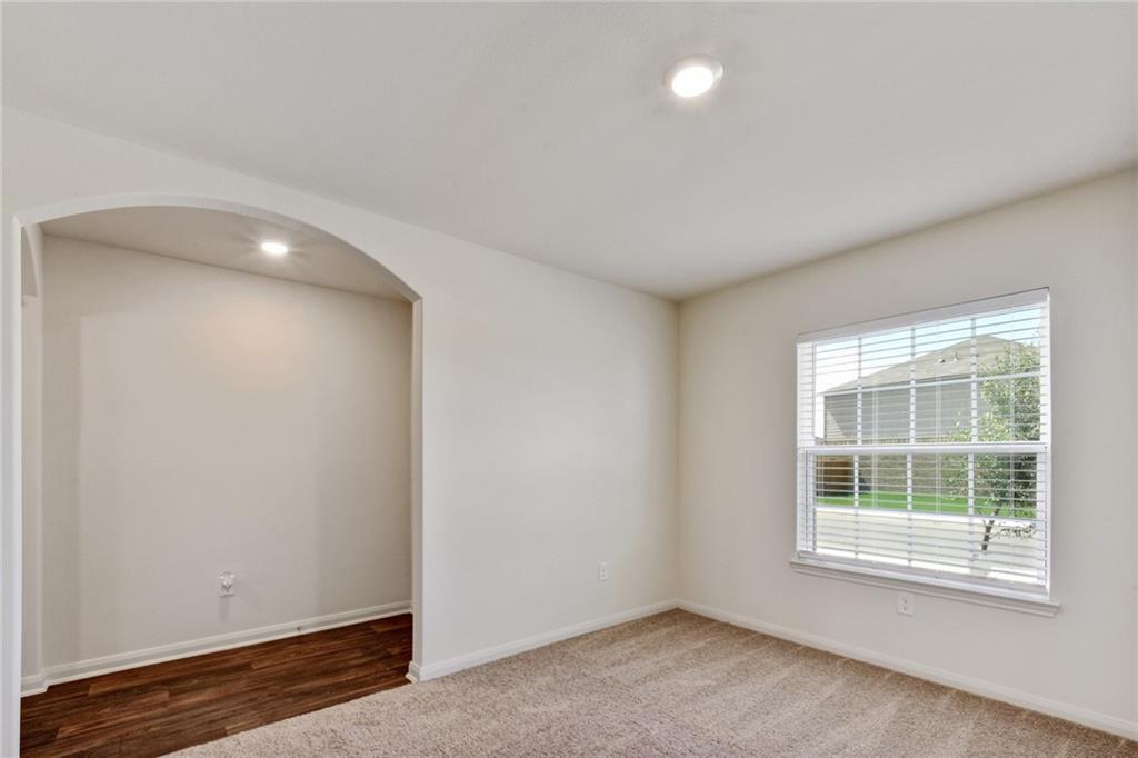 140 Allington Cir, Jarrell, TX 76537