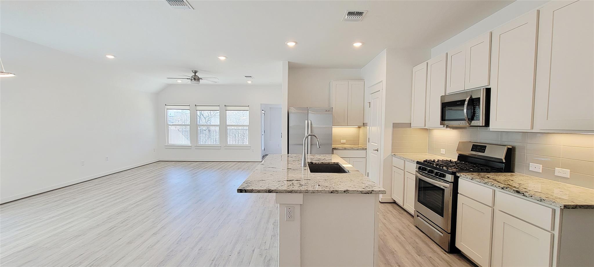 7606 Pewter Luster Bnd, Del Valle, TX 78617