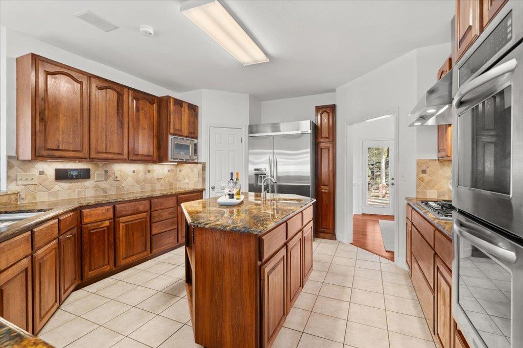 5410 Great Divide Dr, Bee Cave, TX 78738