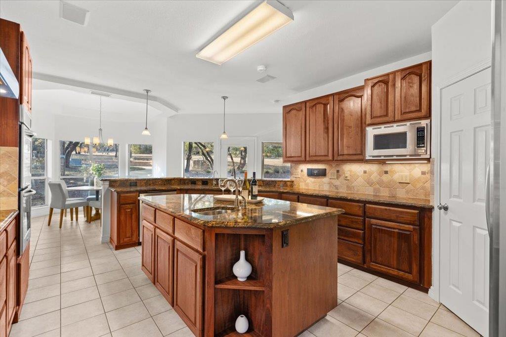 5410 Great Divide Dr, Bee Cave, TX 78738