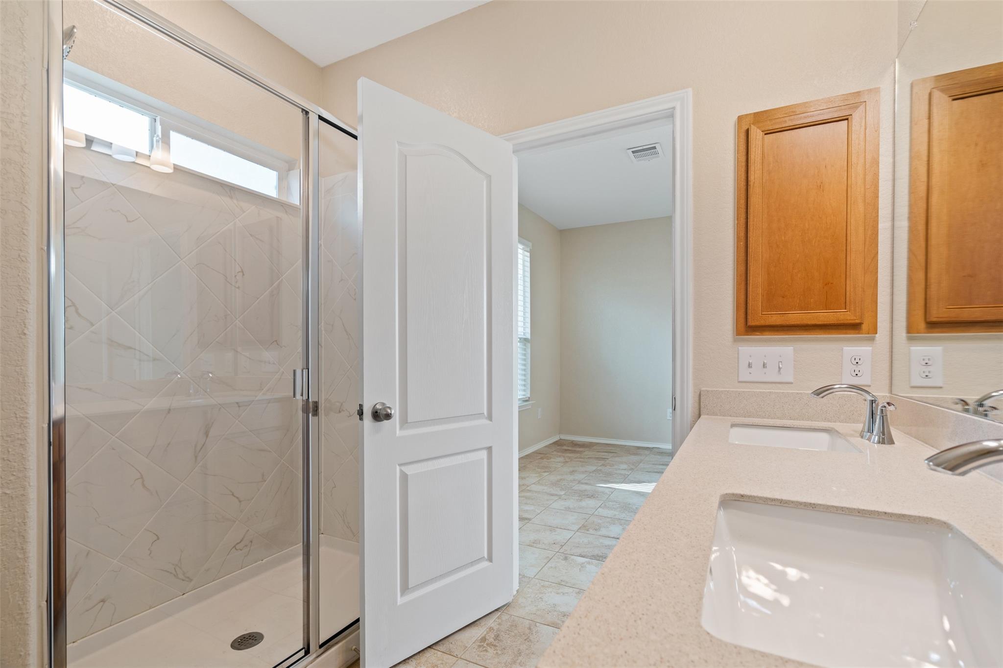 6300 Carriage Pines Dr, Del Valle, TX 78617