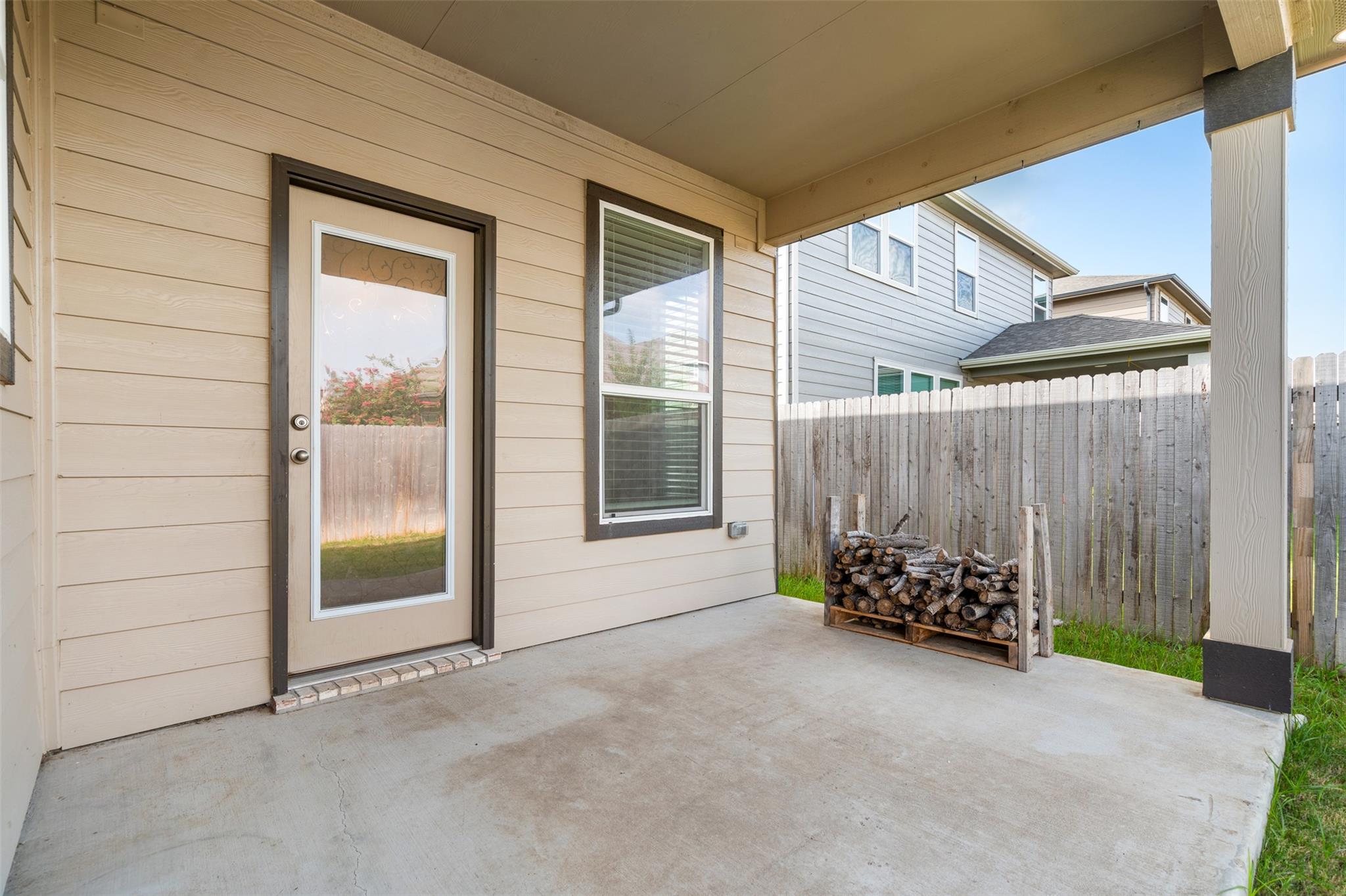 6300 Carriage Pines Dr, Del Valle, TX 78617