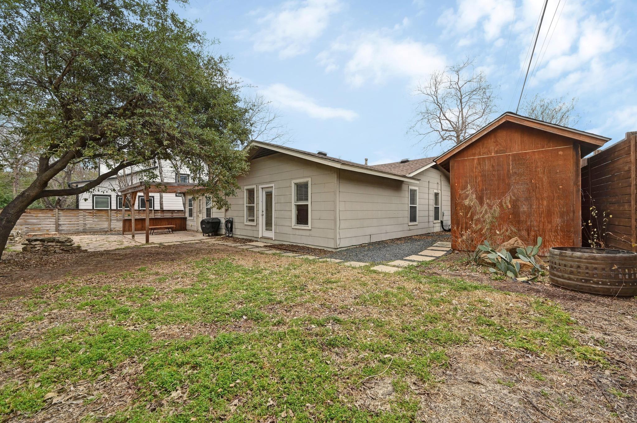 1005 Daphne Ct, Austin, TX 78704