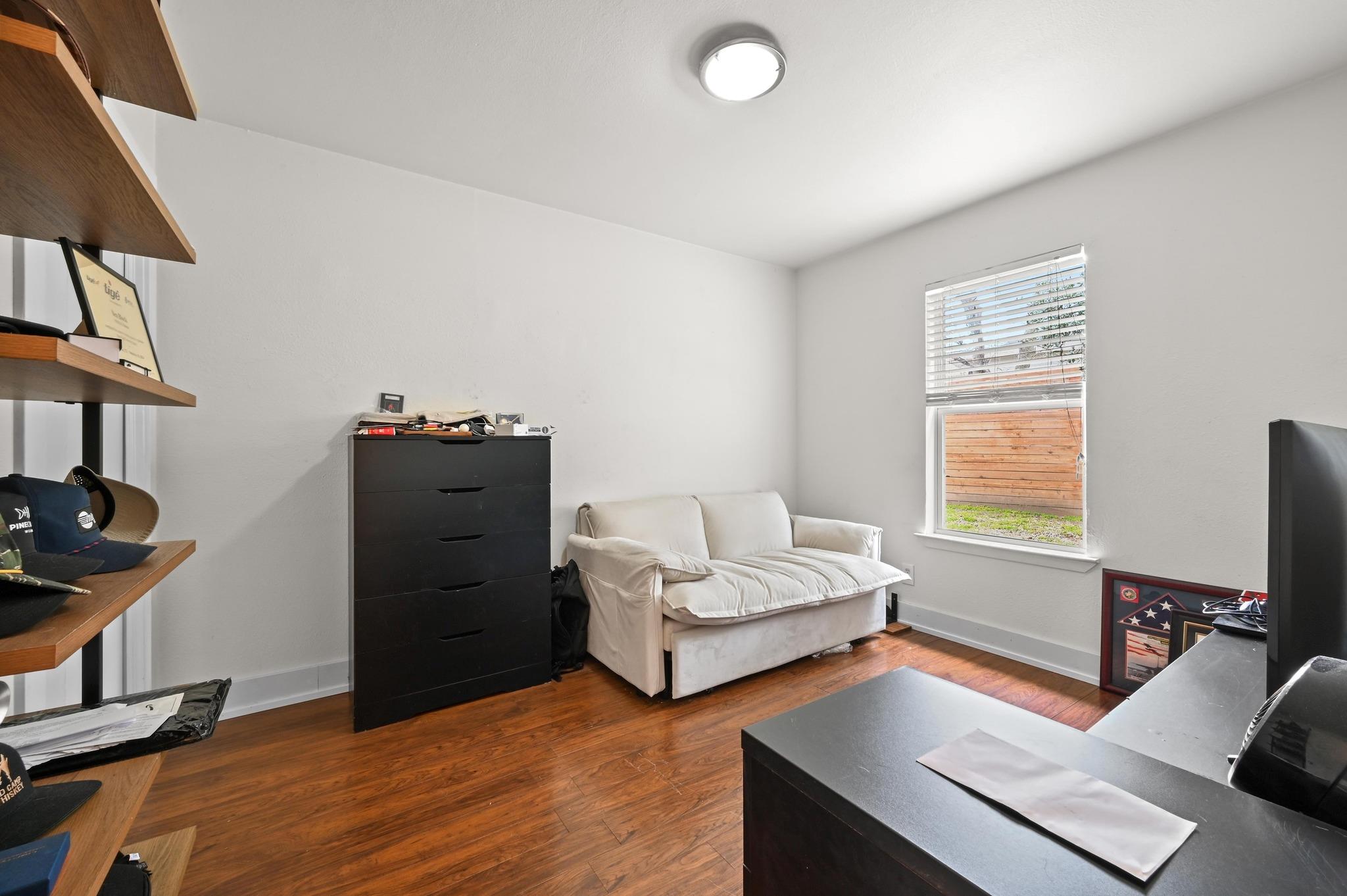 1005 Daphne Ct, Austin, TX 78704