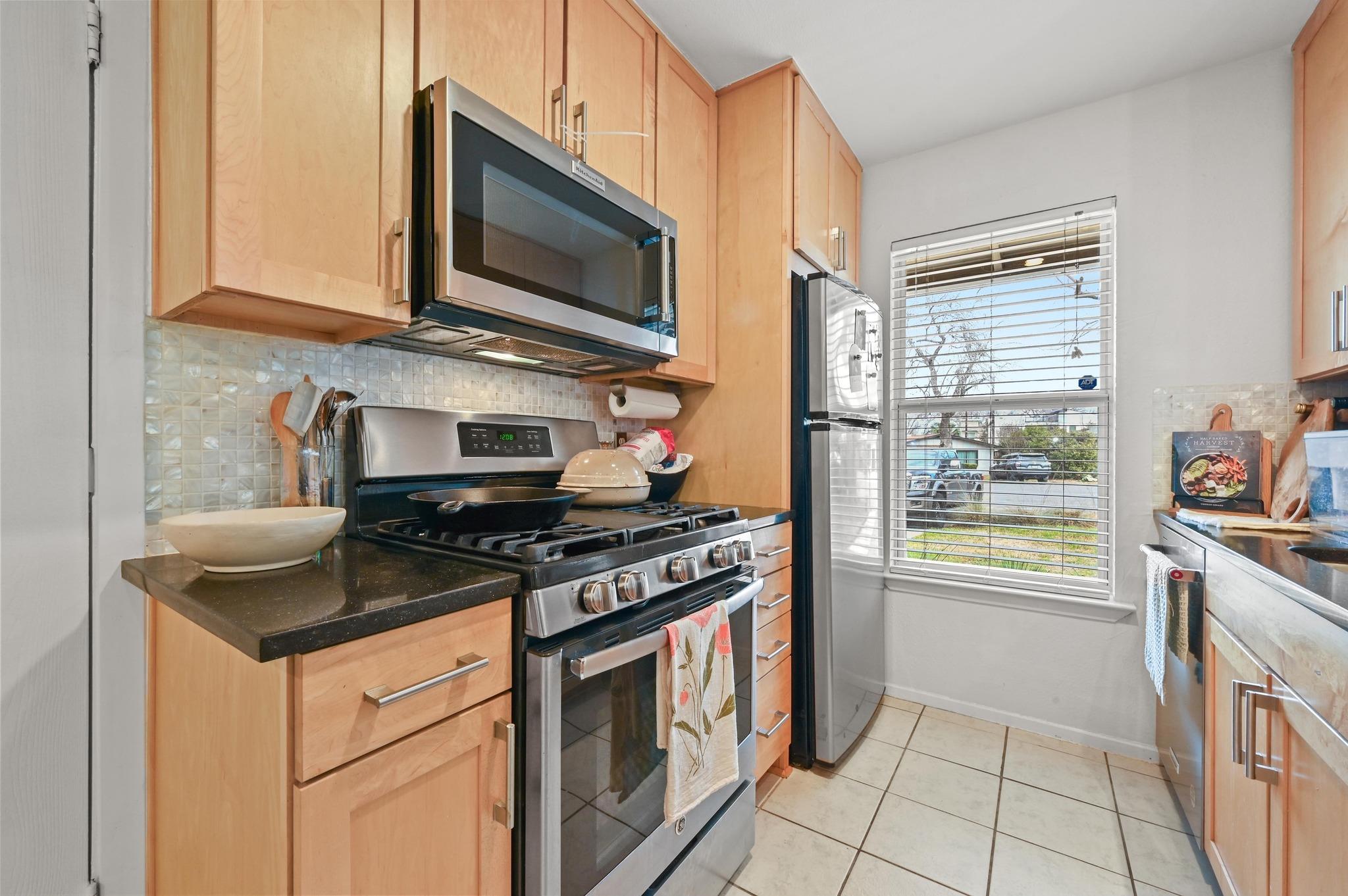 1005 Daphne Ct, Austin, TX 78704