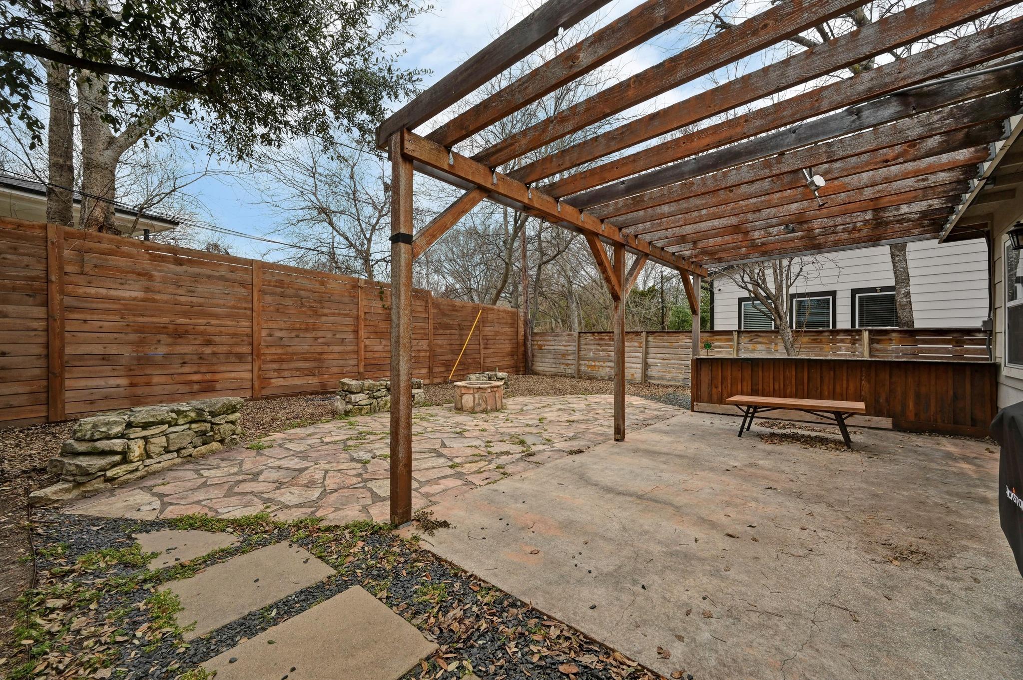 1005 Daphne Ct, Austin, TX 78704