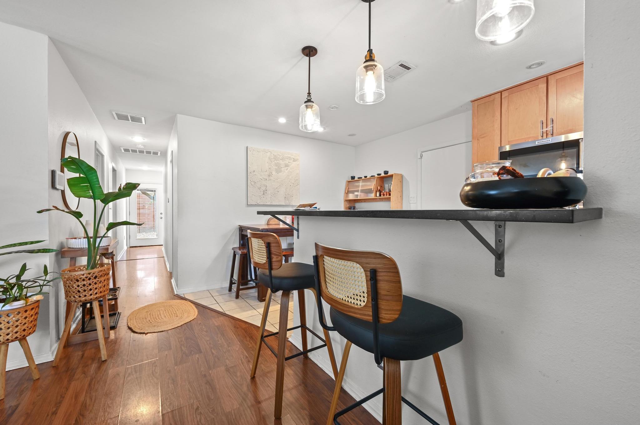 1005 Daphne Ct, Austin, TX 78704