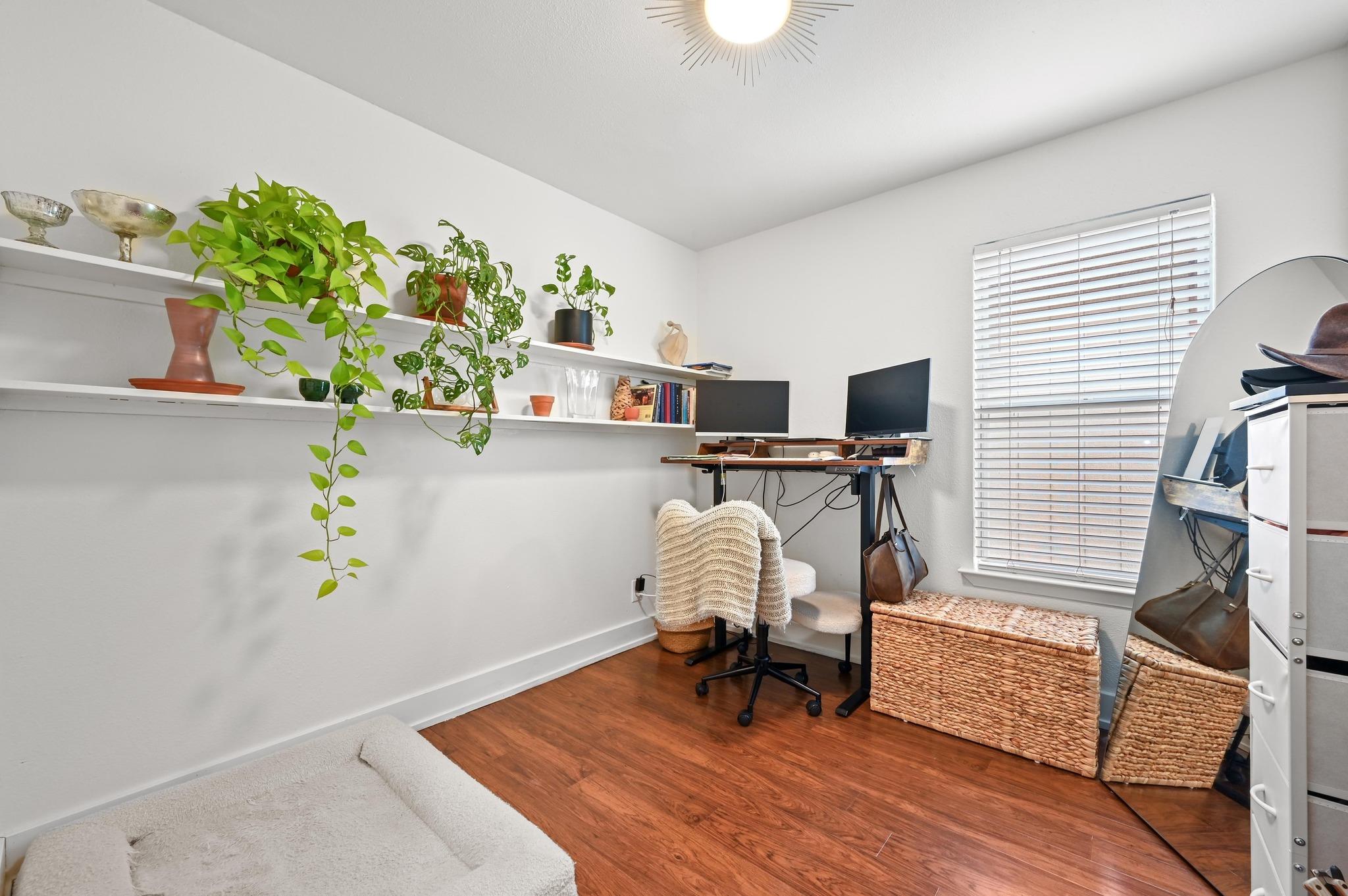 1005 Daphne Ct, Austin, TX 78704