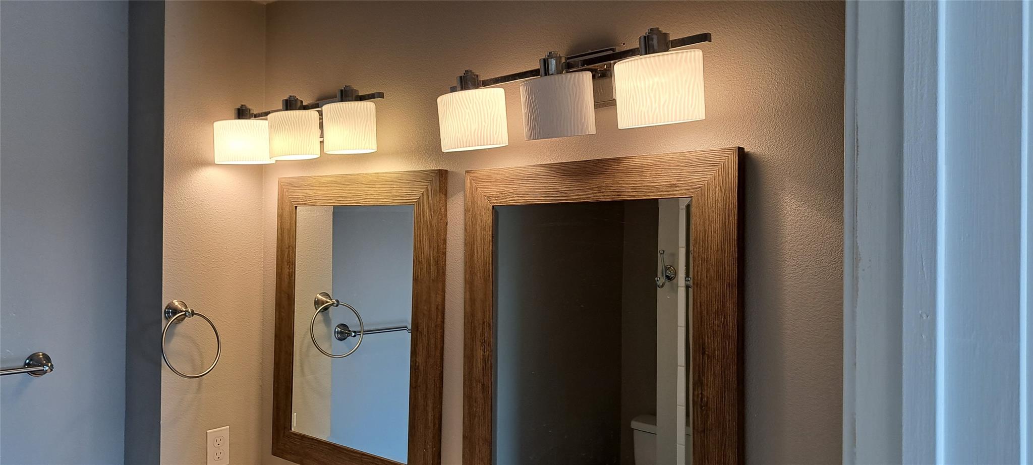 5911 Lago Vista Way # B, Lago Vista, TX 78645