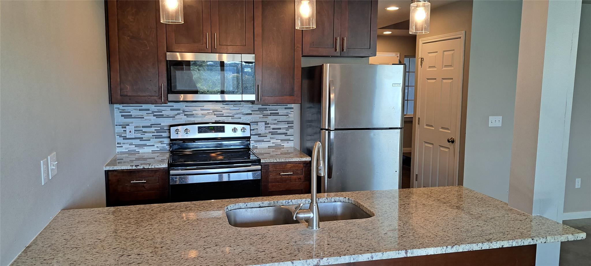 5911 Lago Vista Way # B, Lago Vista, TX 78645