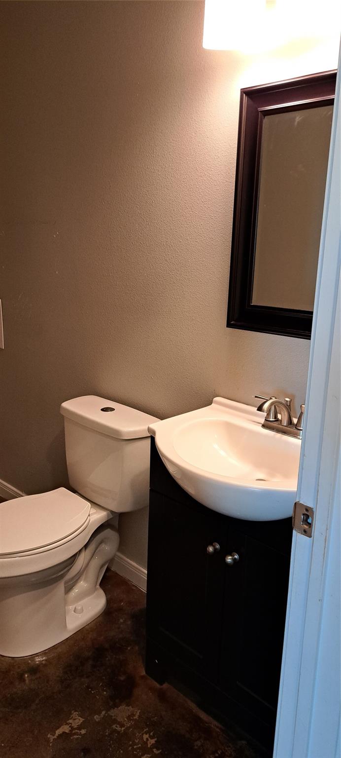 5911 Lago Vista Way # B, Lago Vista, TX 78645