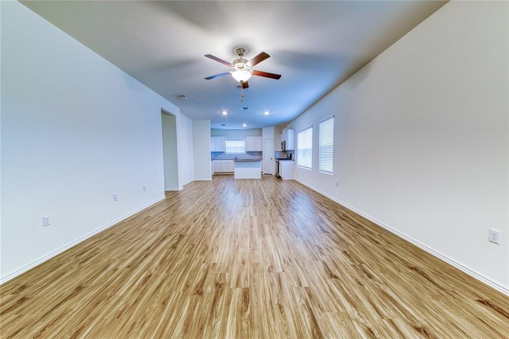 15401 Summer Ray Dr NE, Del Valle, TX 78617