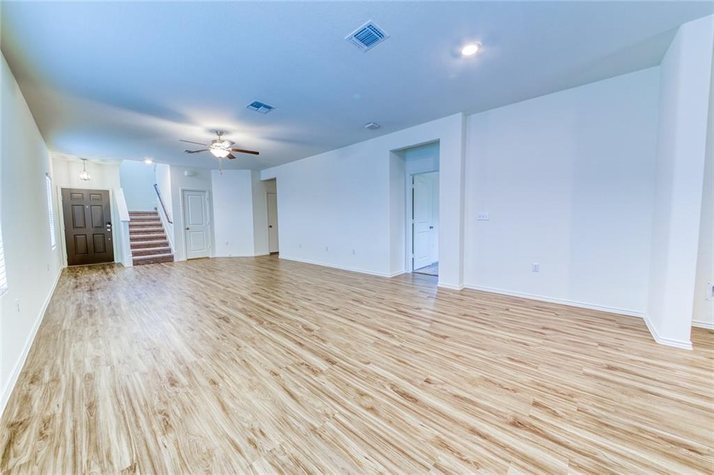 15401 Summer Ray Dr NE, Del Valle, TX 78617