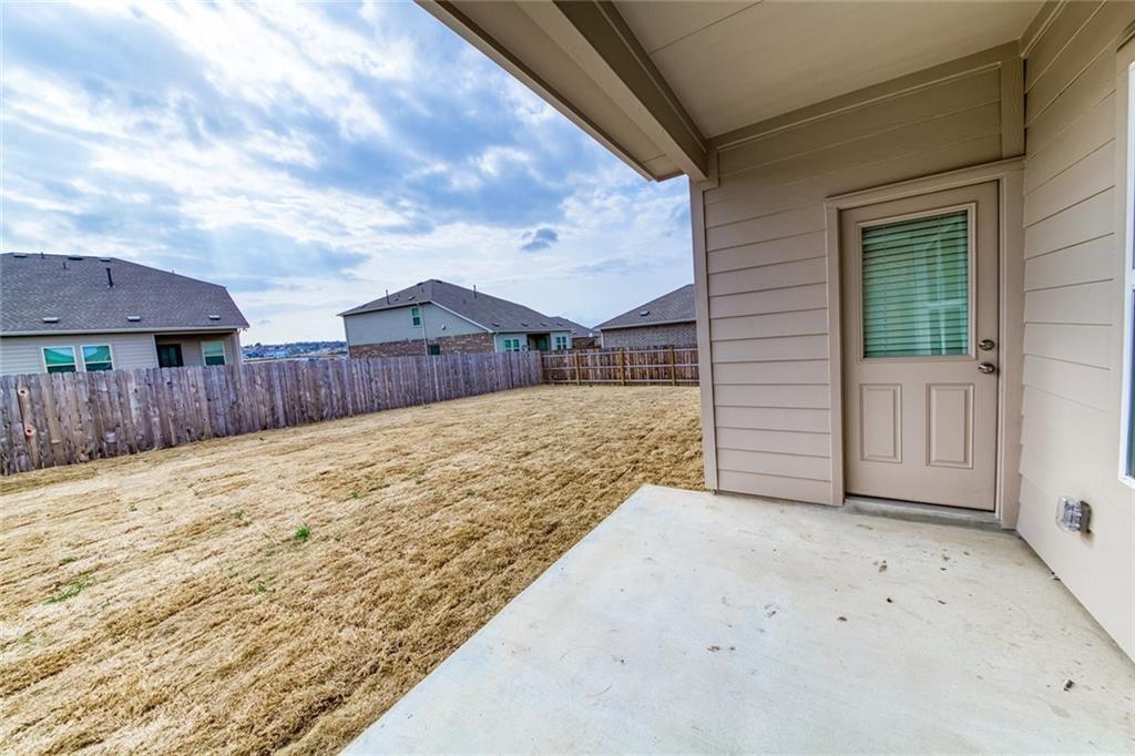 15401 Summer Ray Dr NE, Del Valle, TX 78617