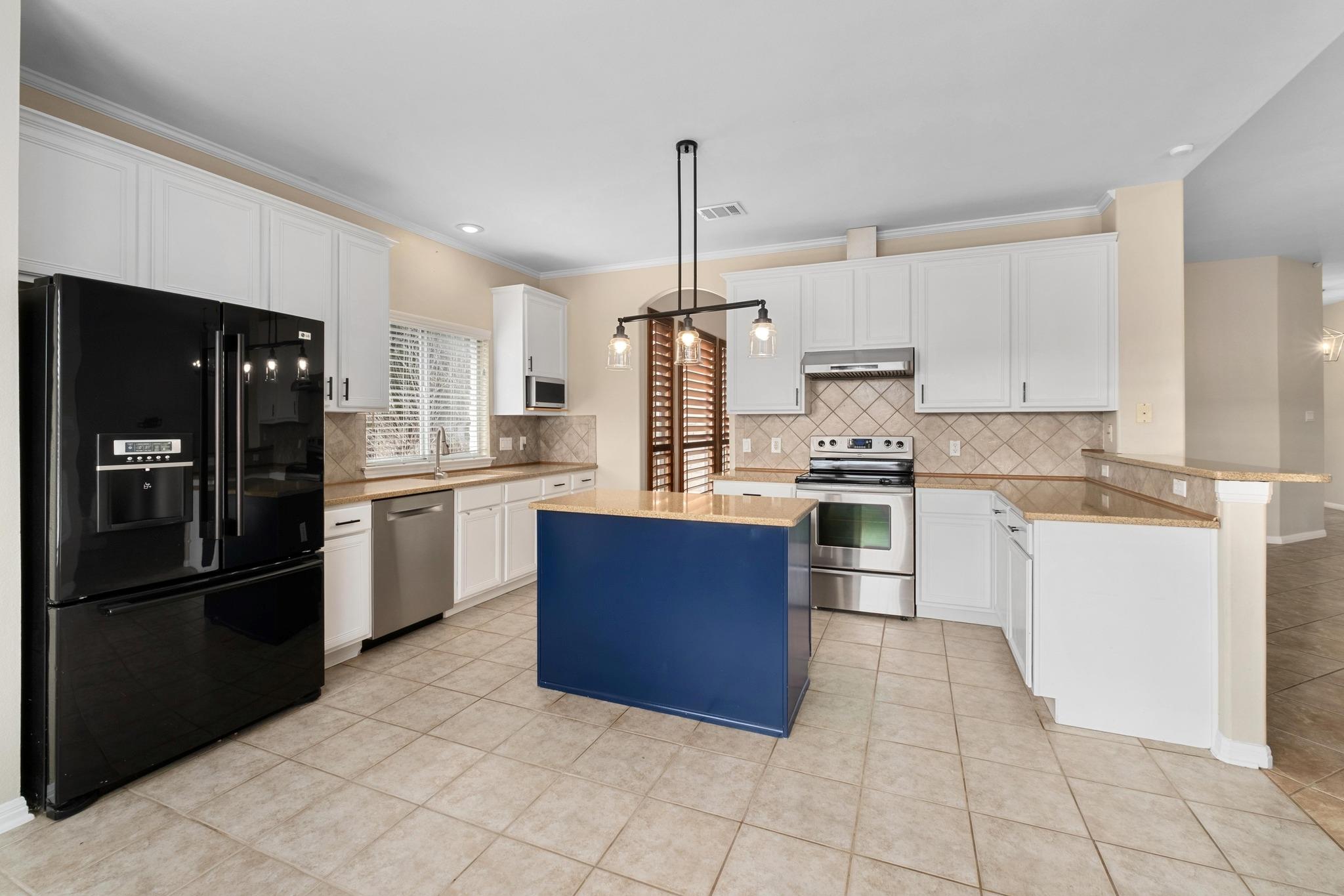 1021 Westland Ridge Rd, Dripping Springs, TX 78620