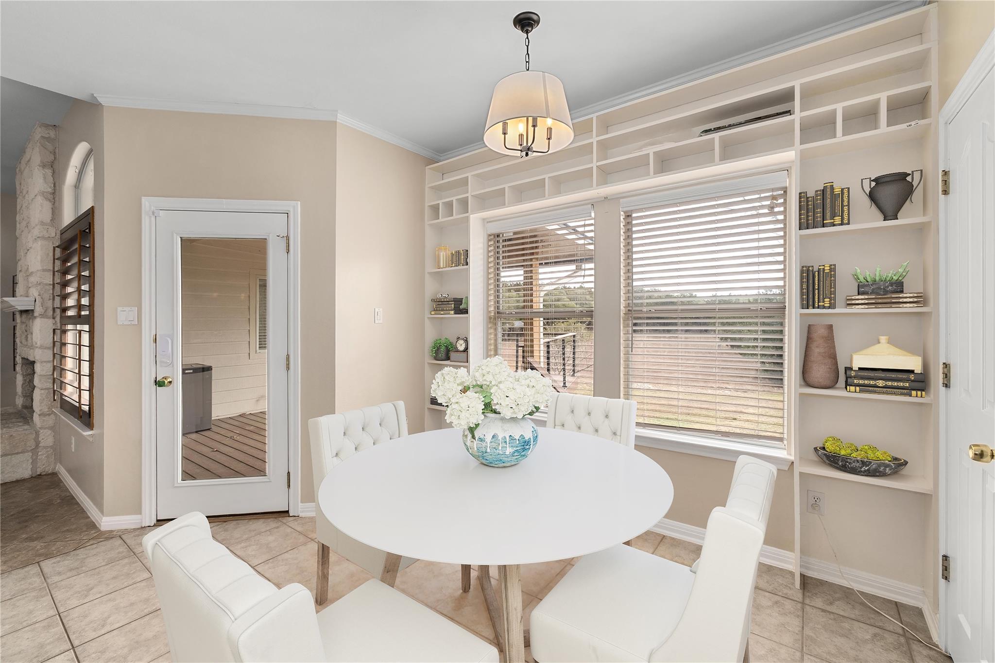 1021 Westland Ridge Rd, Dripping Springs, TX 78620