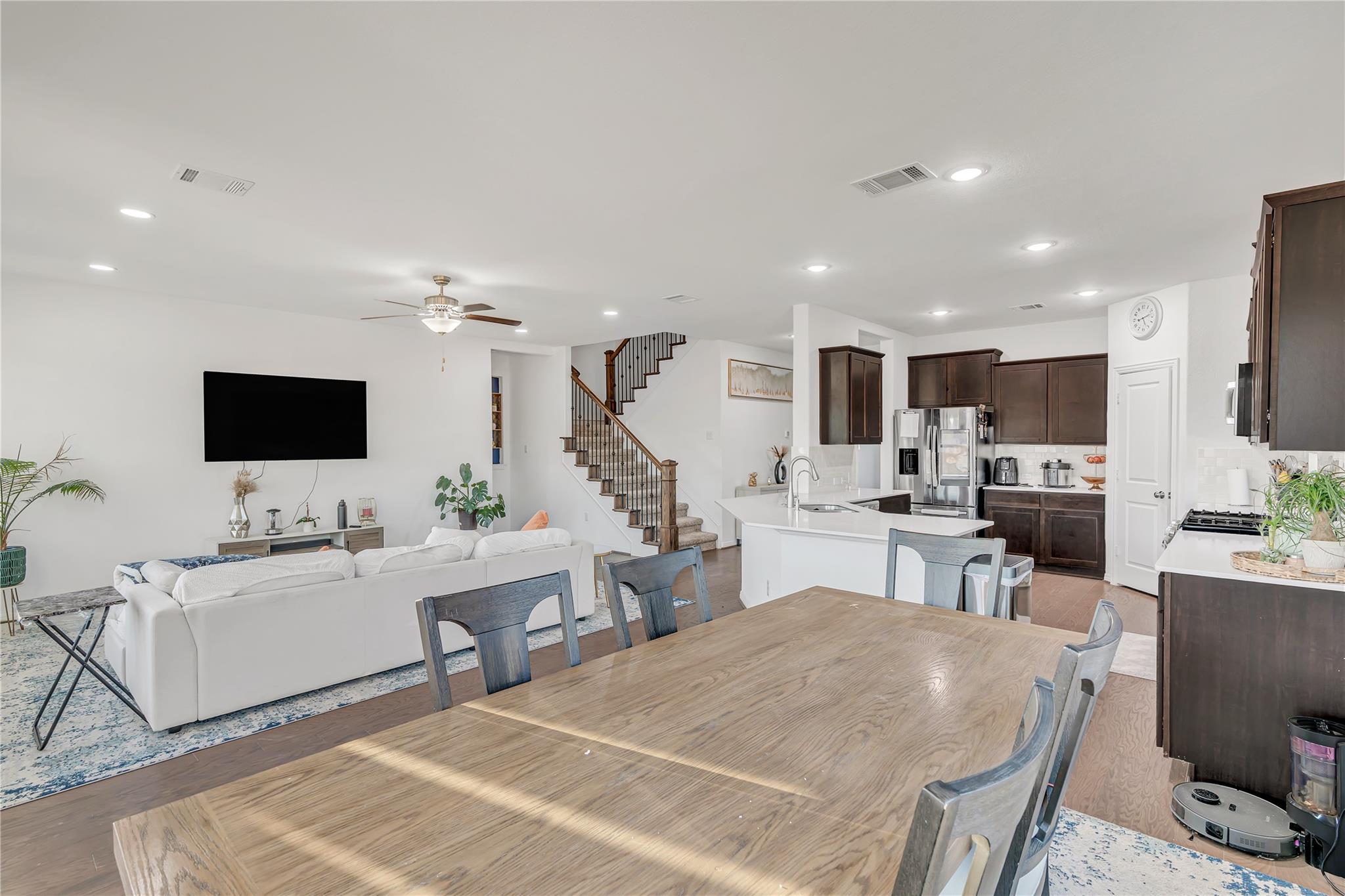 111 Fortuna Ct, Liberty Hill, TX 78642