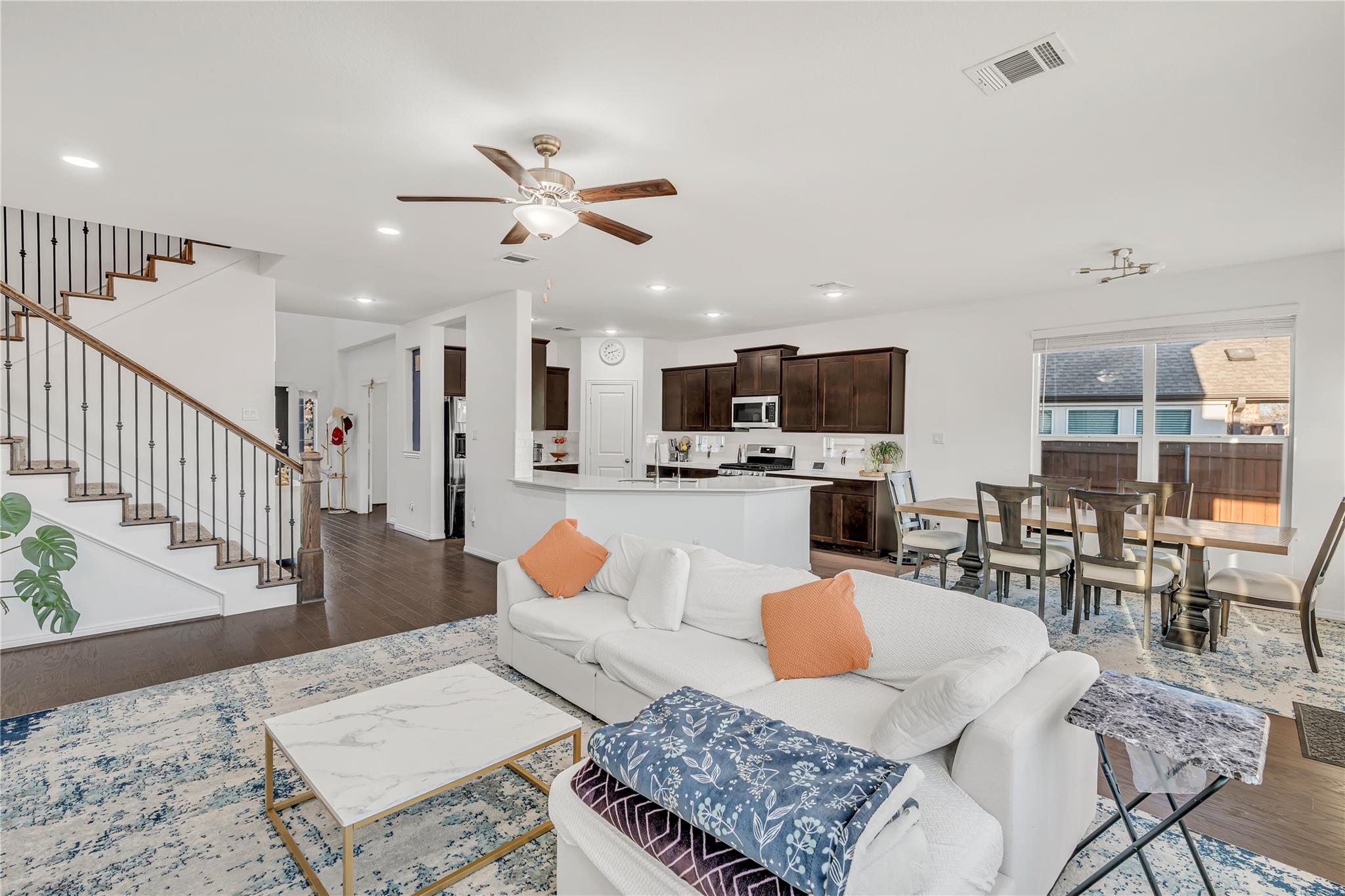 111 Fortuna Ct, Liberty Hill, TX 78642