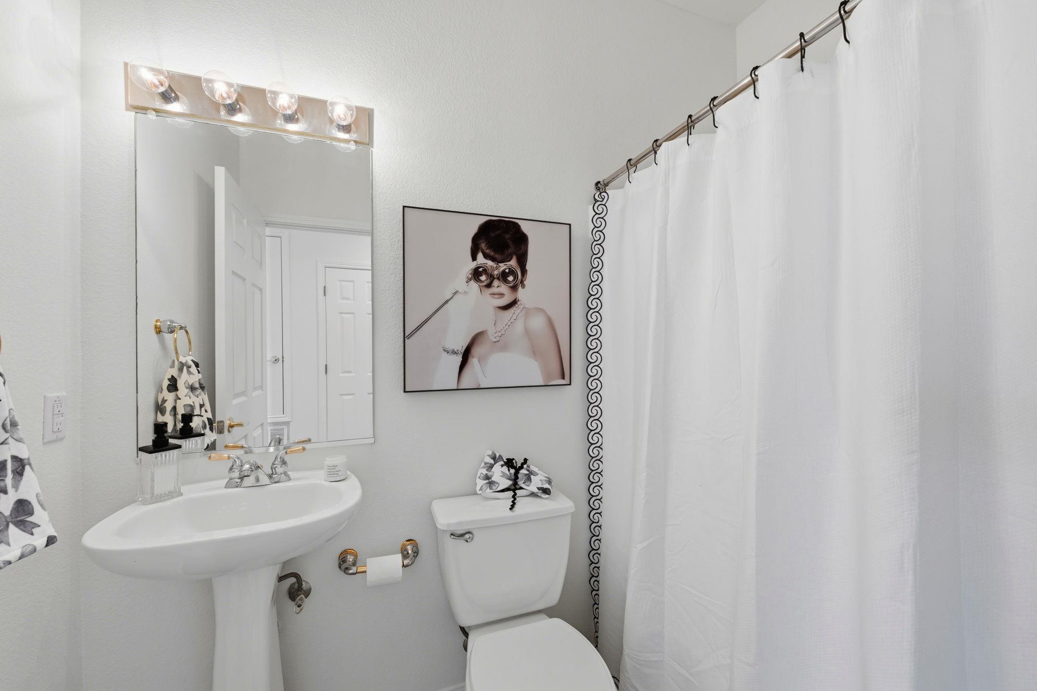 708 Texas Dr, Georgetown, TX 78633