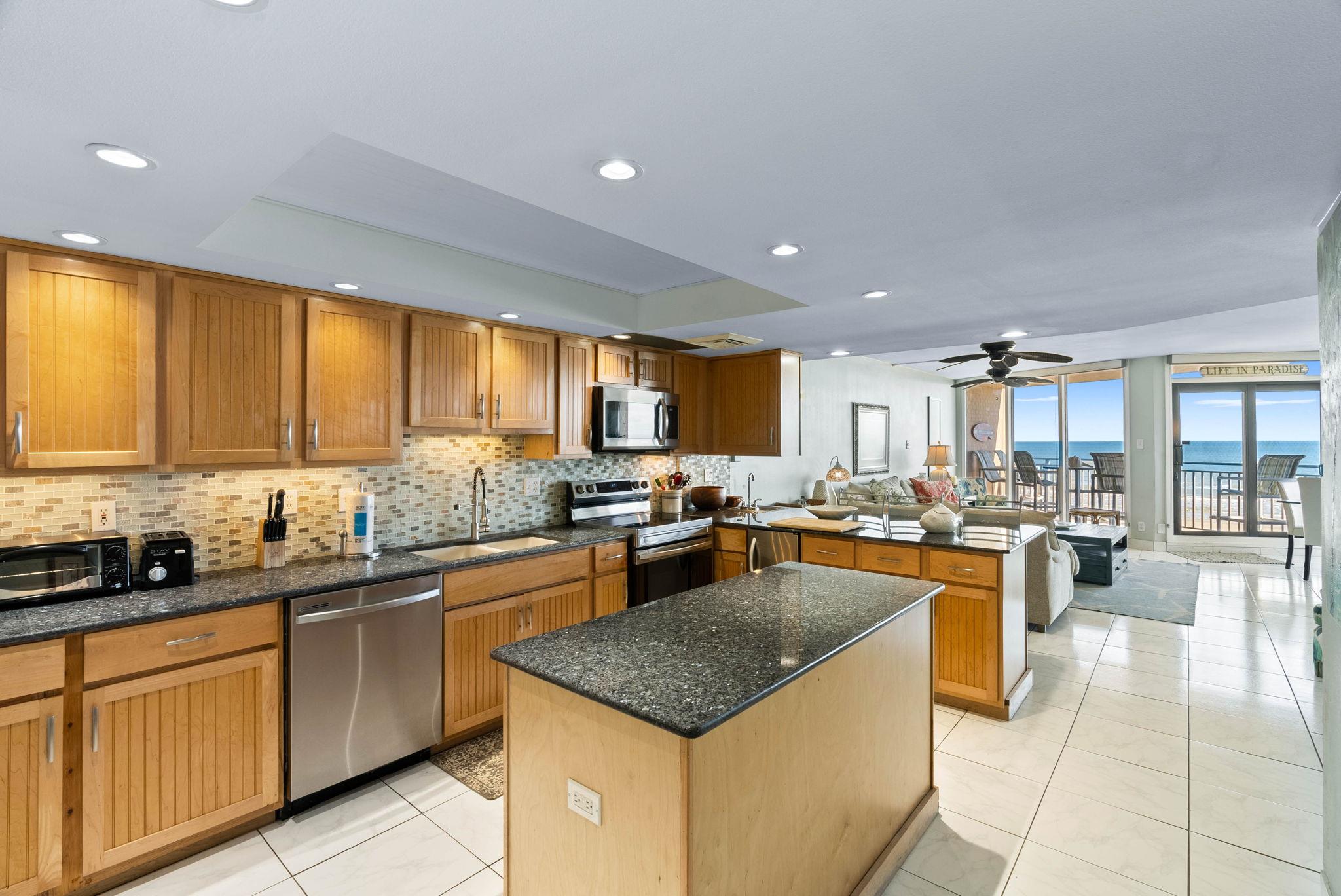 6649 Seacomber Dr # 310, Port Aransas, TX 78373