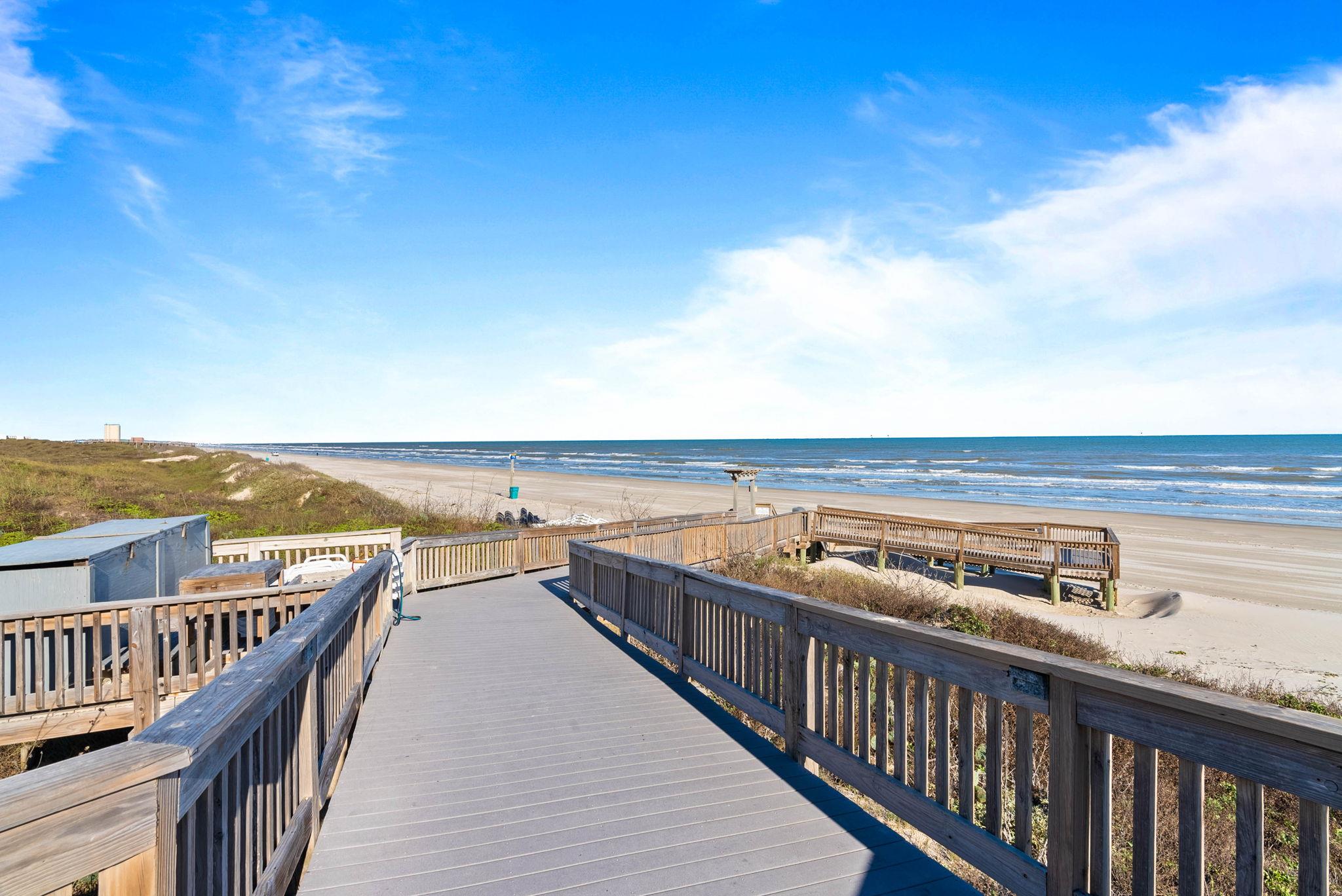 6649 Seacomber Dr # 310, Port Aransas, TX 78373