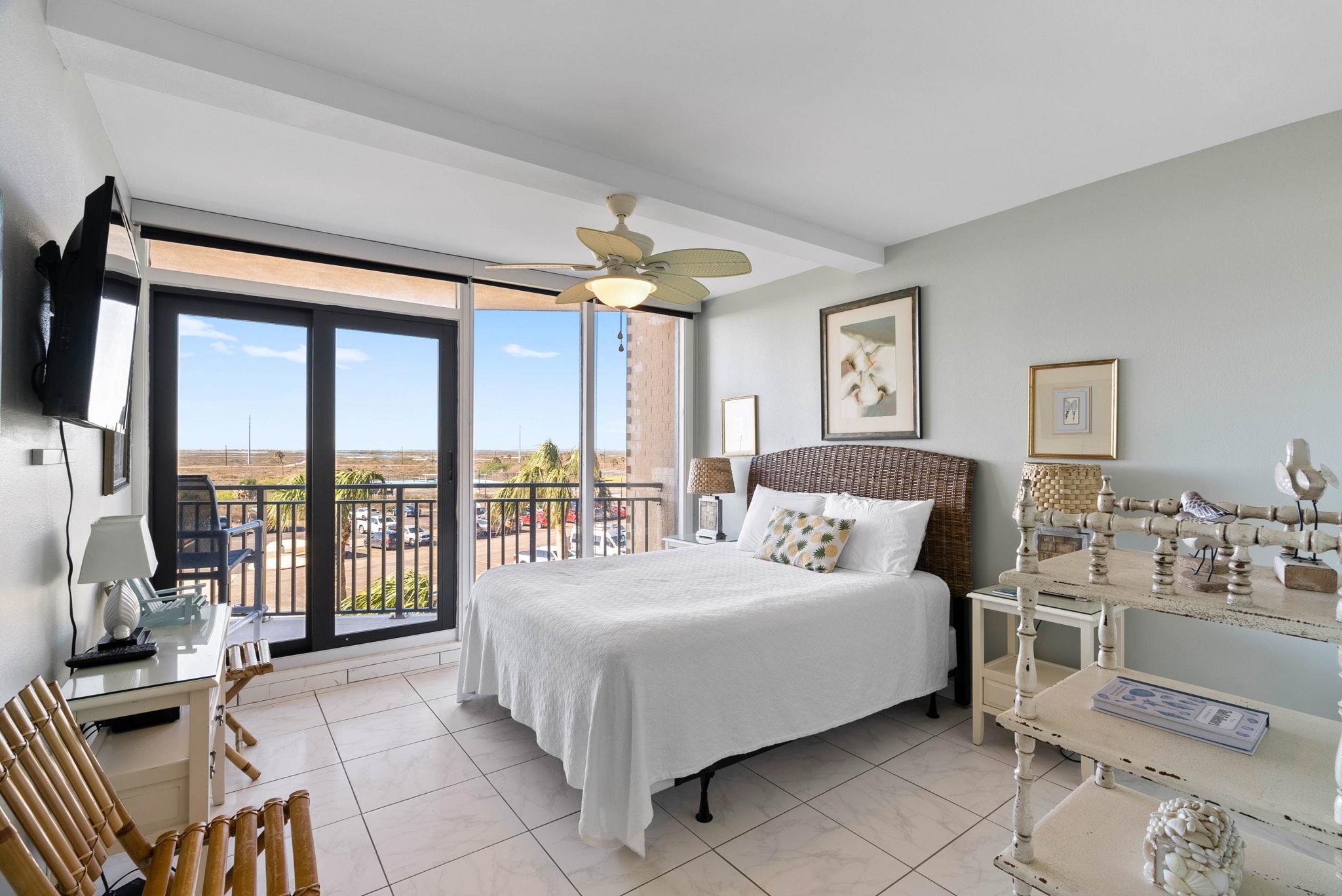 6649 Seacomber Dr # 310, Port Aransas, TX 78373