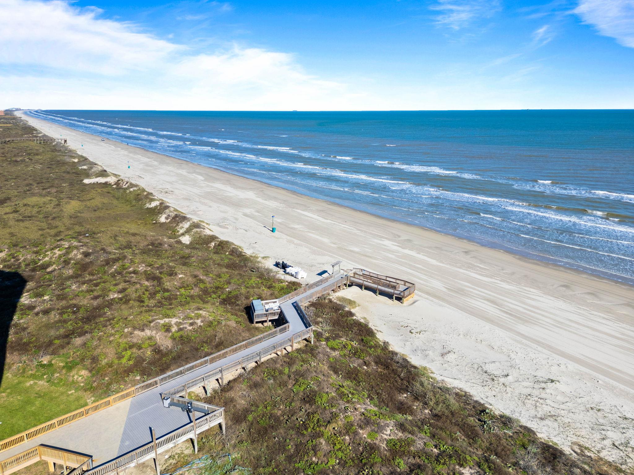 6649 Seacomber Dr # 310, Port Aransas, TX 78373