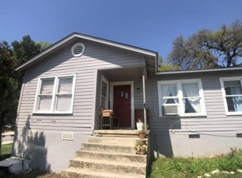 301 Cardinal St, San Marcos, TX 78666