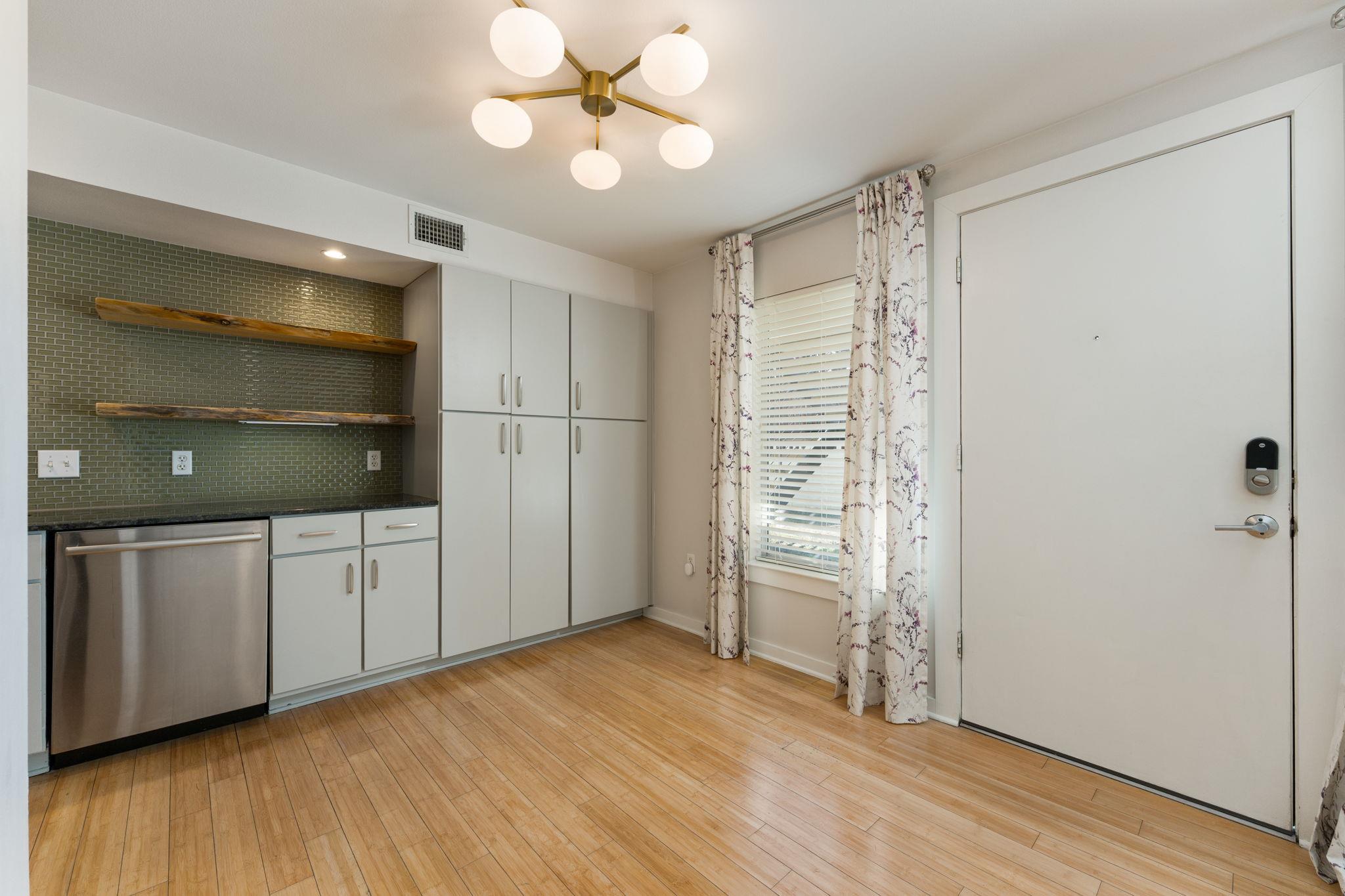 2200 Dickson Dr # 119, Austin, TX 78704