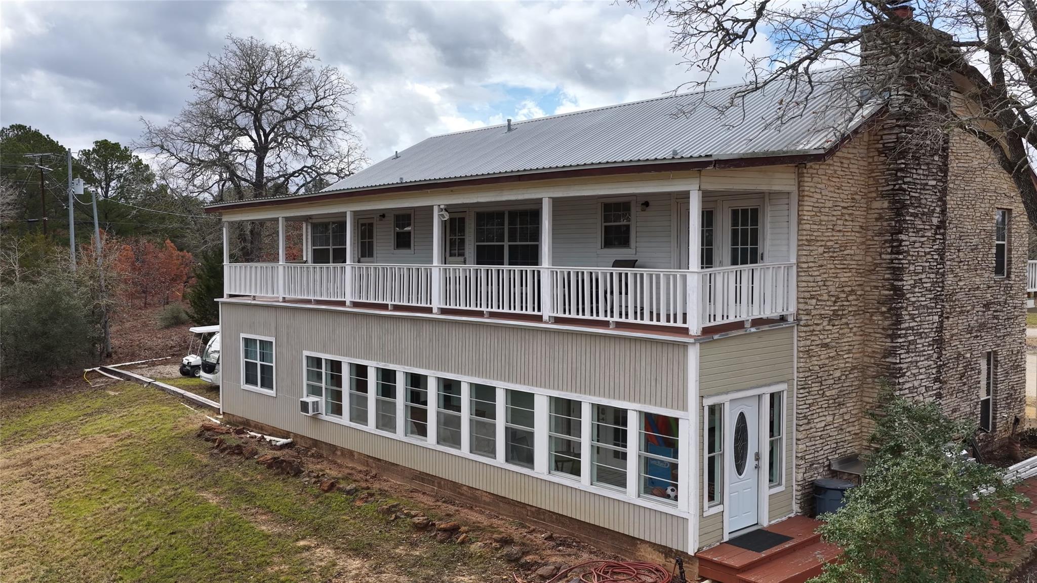 182 Little Ranch Rd, Red Rock, TX 78662