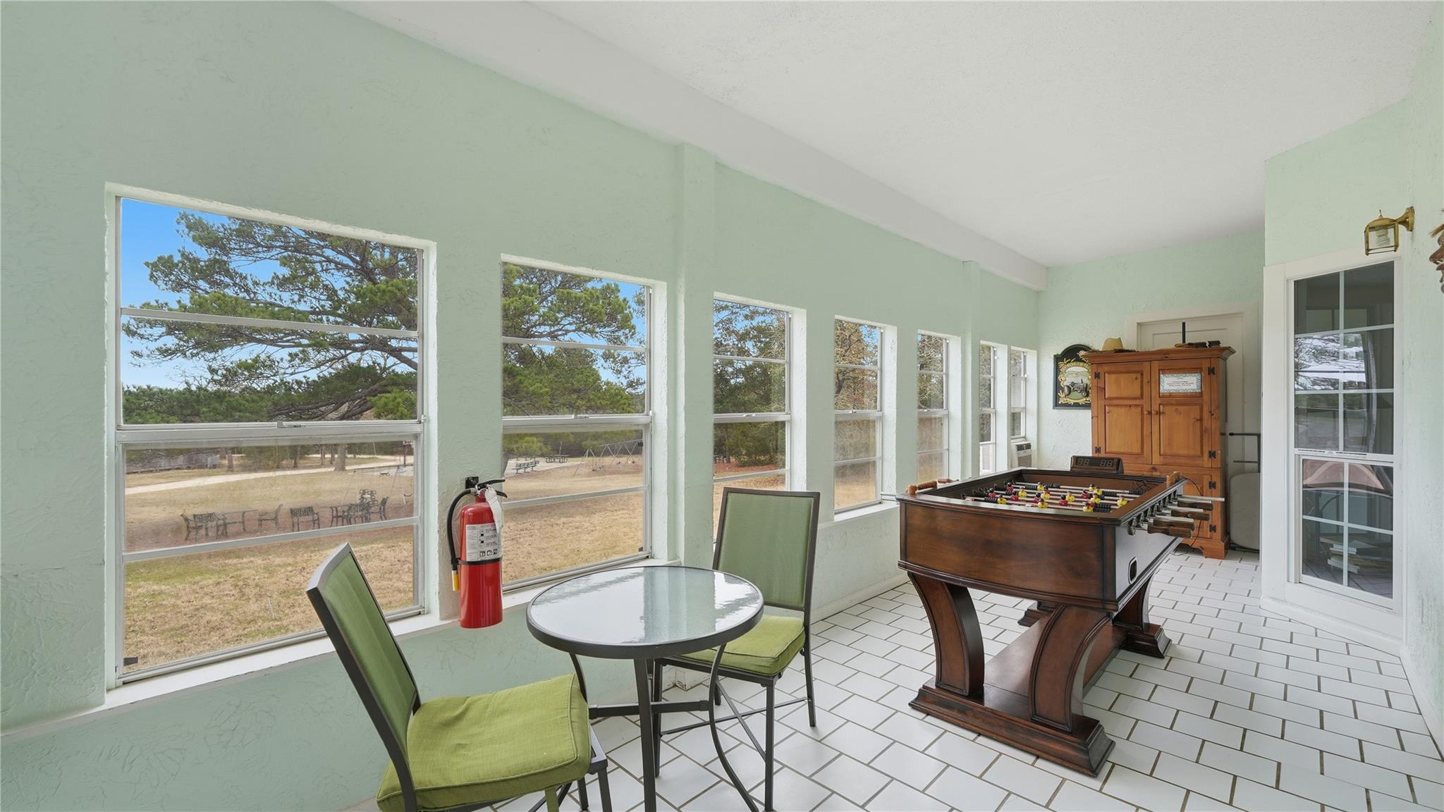 182 Little Ranch Rd, Red Rock, TX 78662