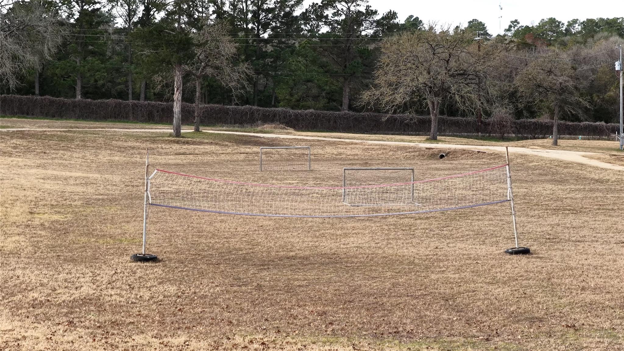 182 Little Ranch Rd, Red Rock, TX 78662