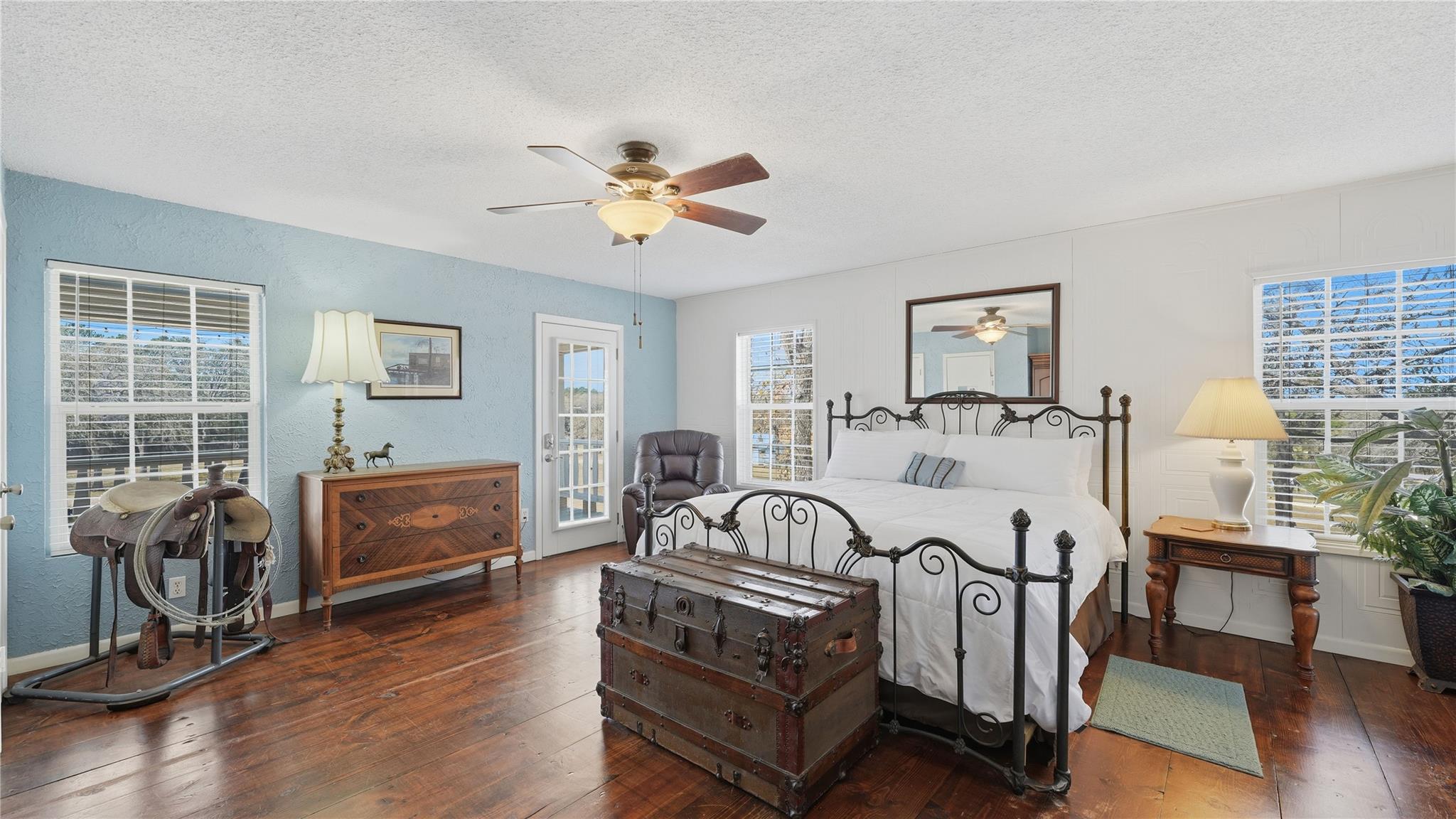 182 Little Ranch Rd, Red Rock, TX 78662