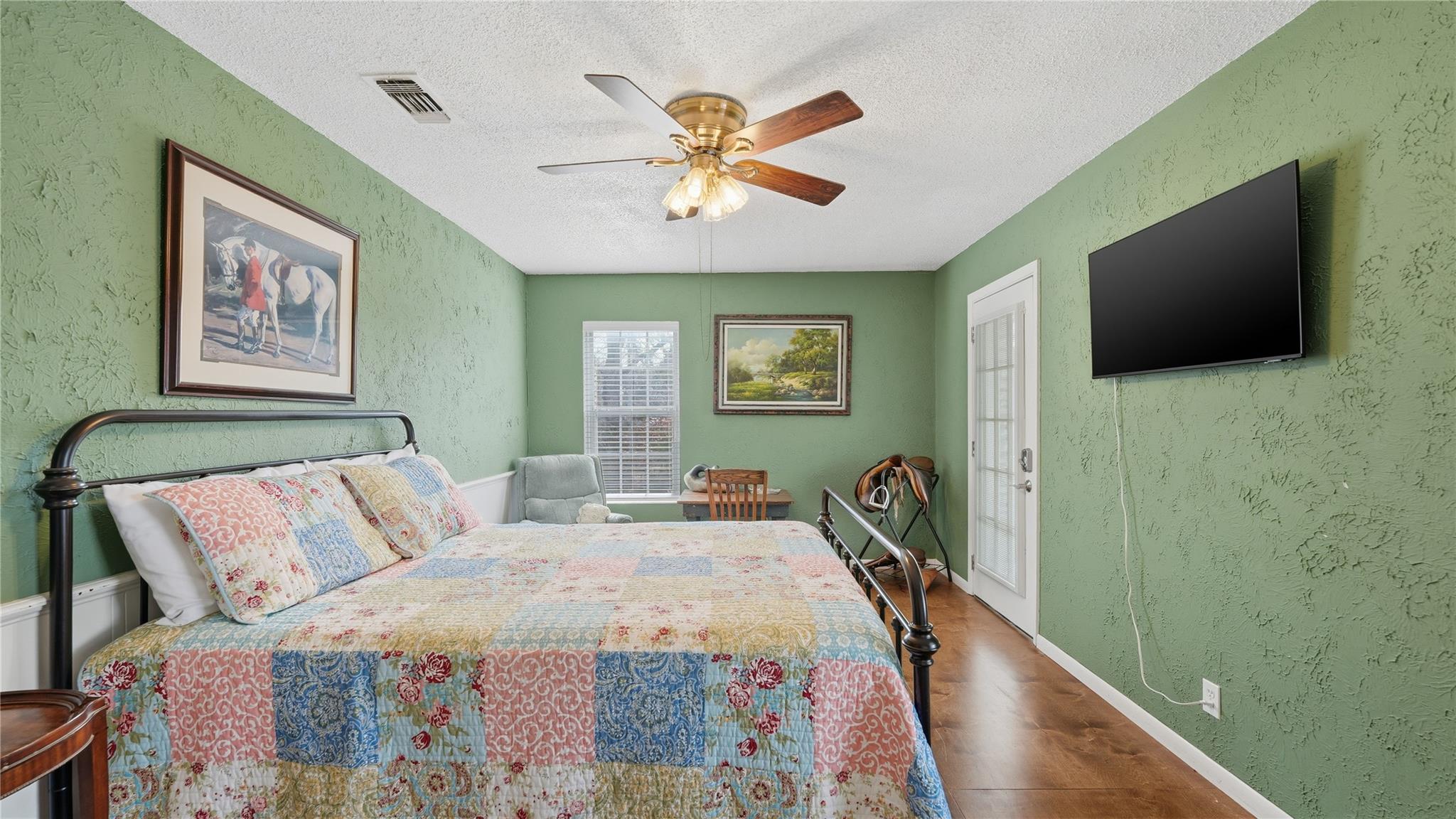 182 Little Ranch Rd, Red Rock, TX 78662