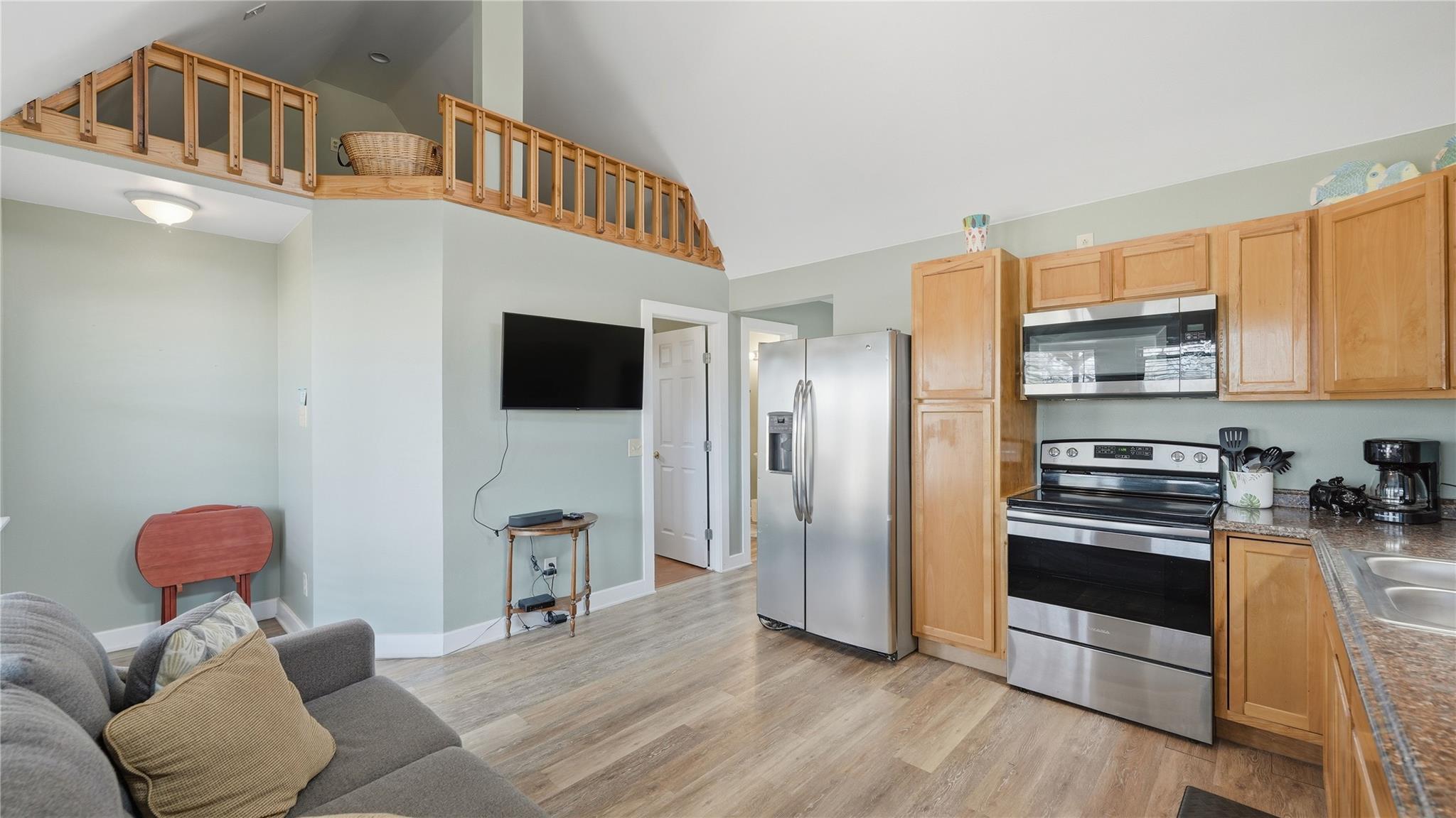 182 Little Ranch Rd, Red Rock, TX 78662