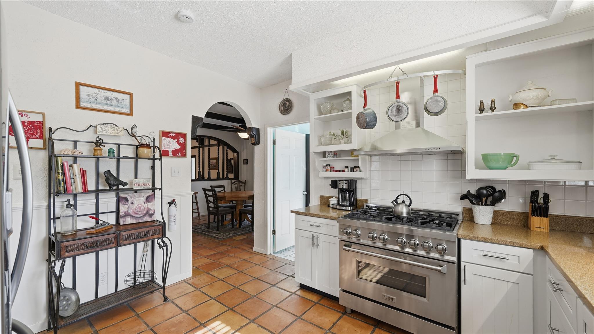 182 Little Ranch Rd, Red Rock, TX 78662