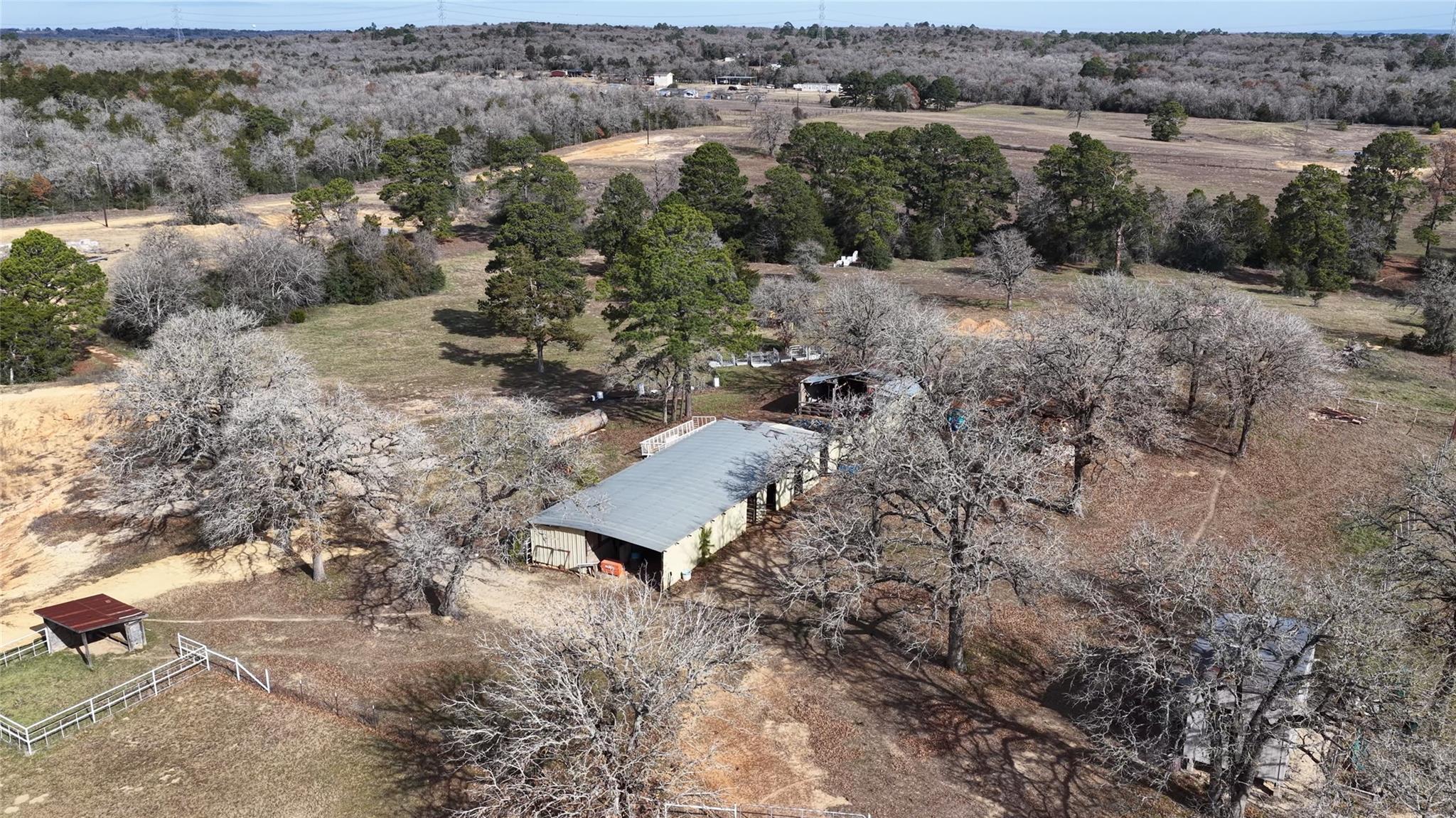 182 Little Ranch Rd, Red Rock, TX 78662
