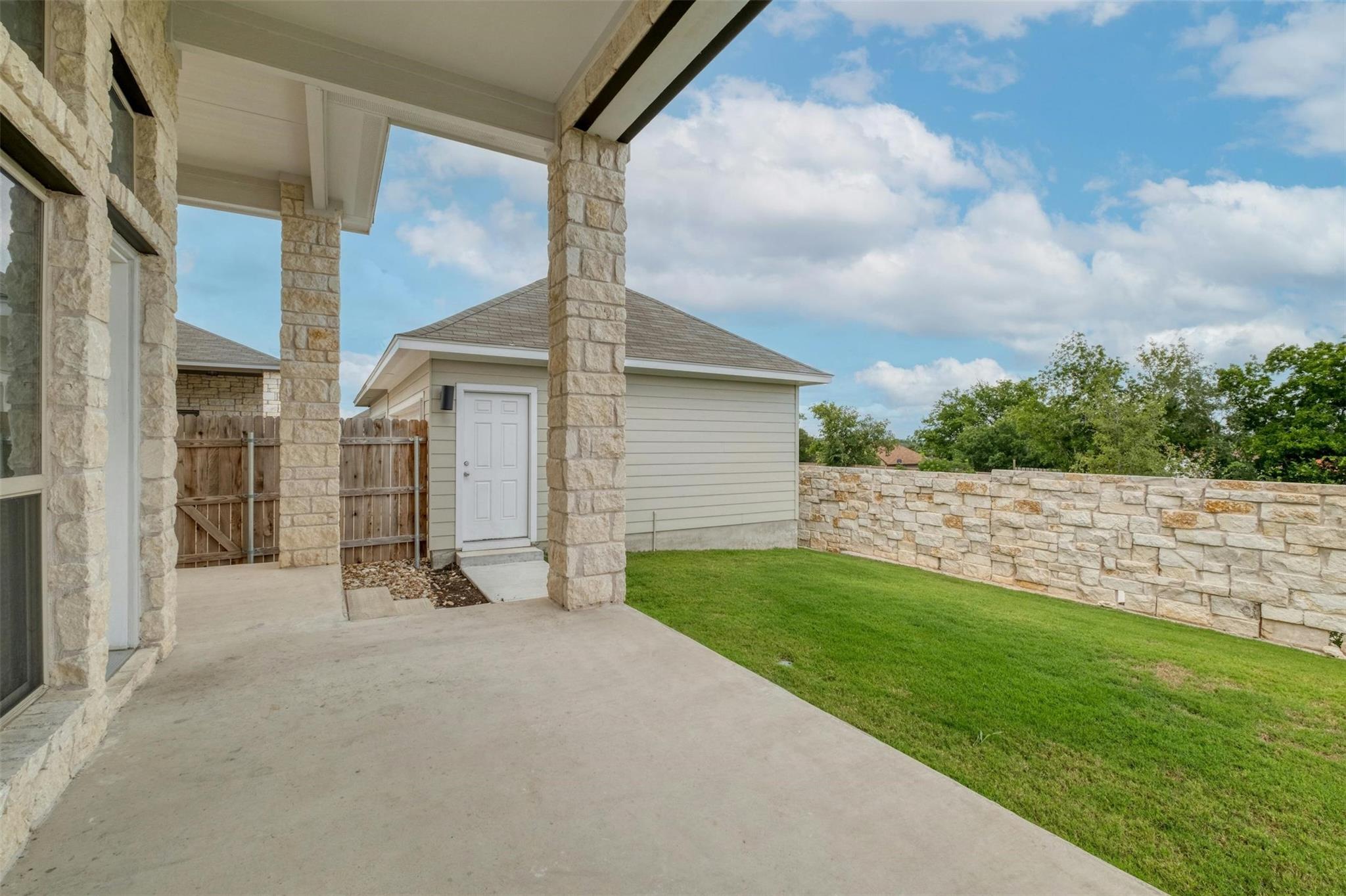 228 Rieber Rd, Kyle, TX 78640