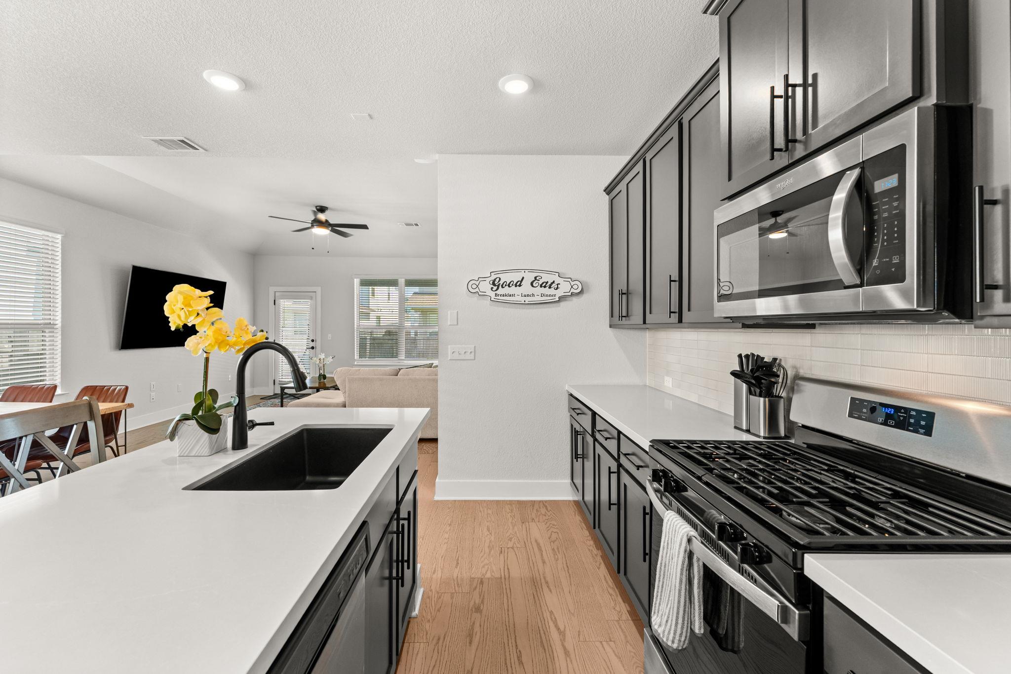 8512 McKamy Dr, Austin, TX 78744