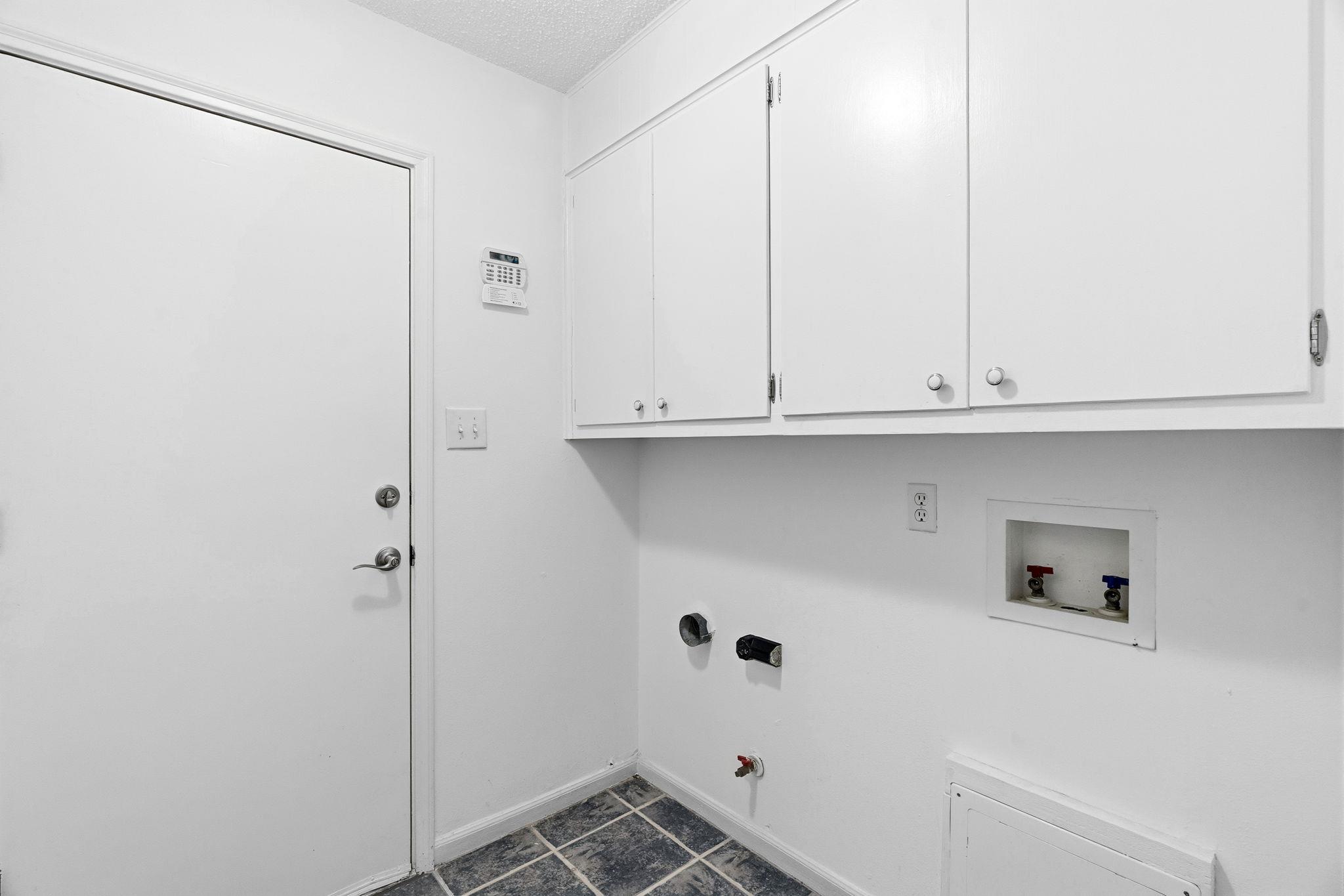 9013 Collinfield Dr, Austin, TX 78758