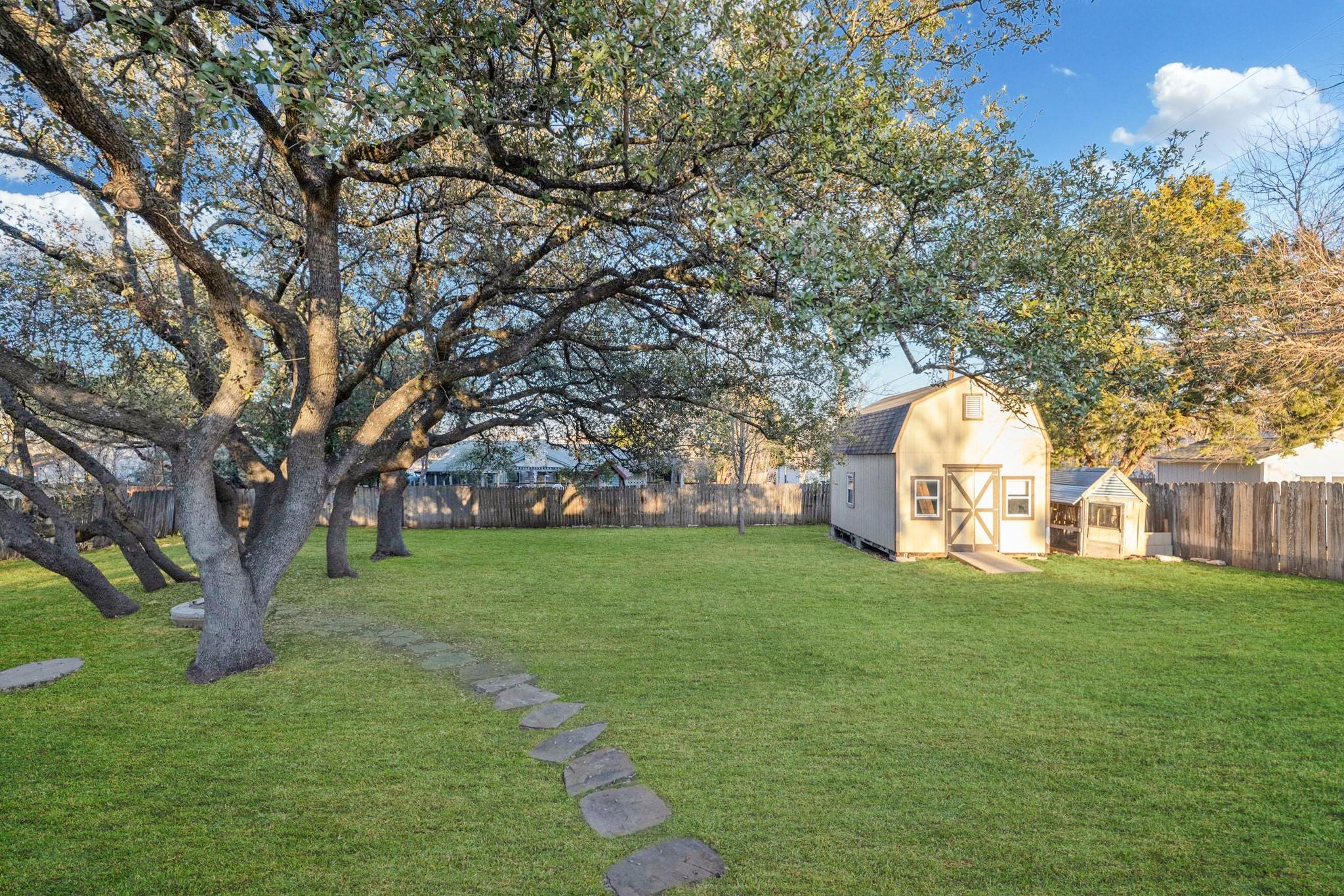 2206 Castlewood Trl, Leander, TX 78641