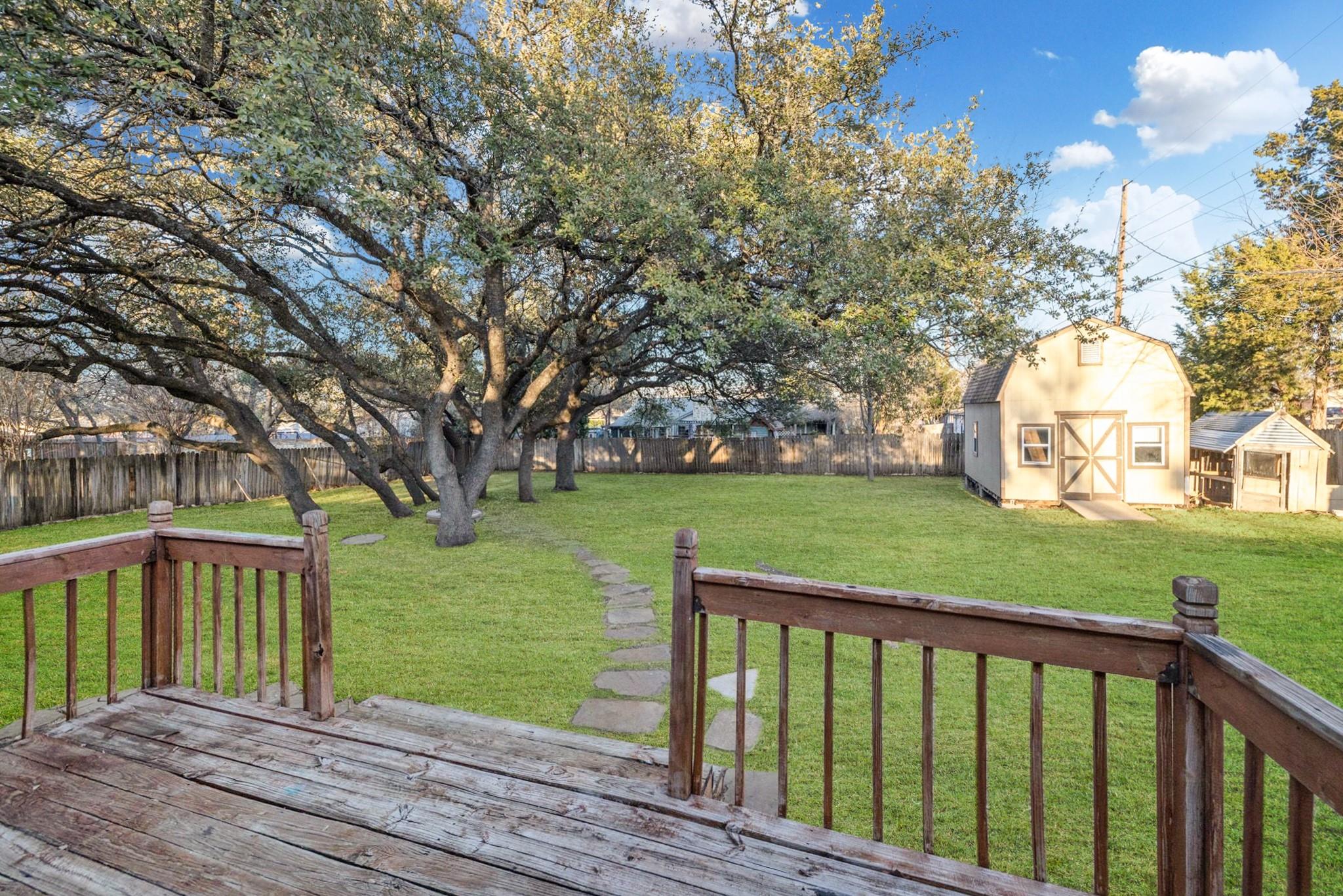 2206 Castlewood Trl, Leander, TX 78641