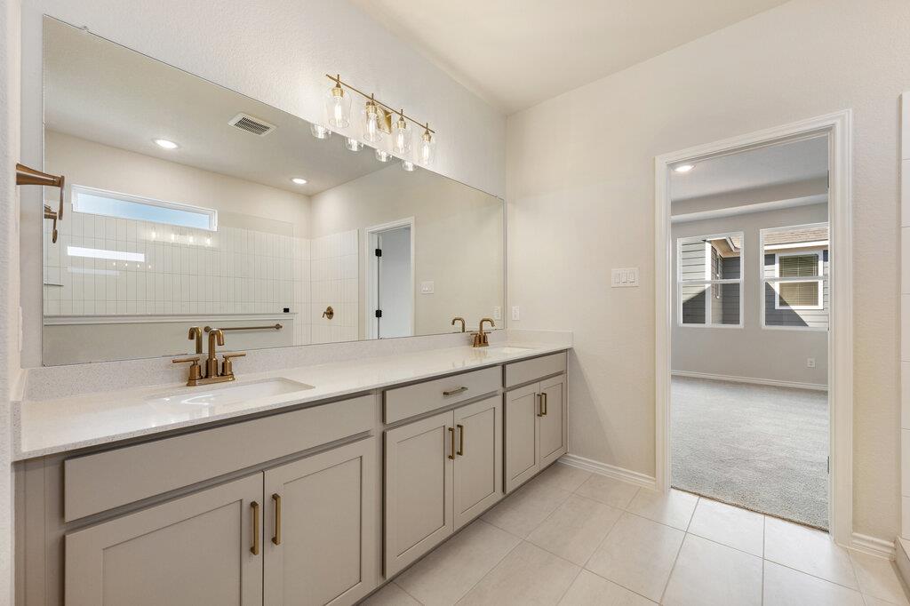 112 Barret Dr, Liberty Hill, TX 78642