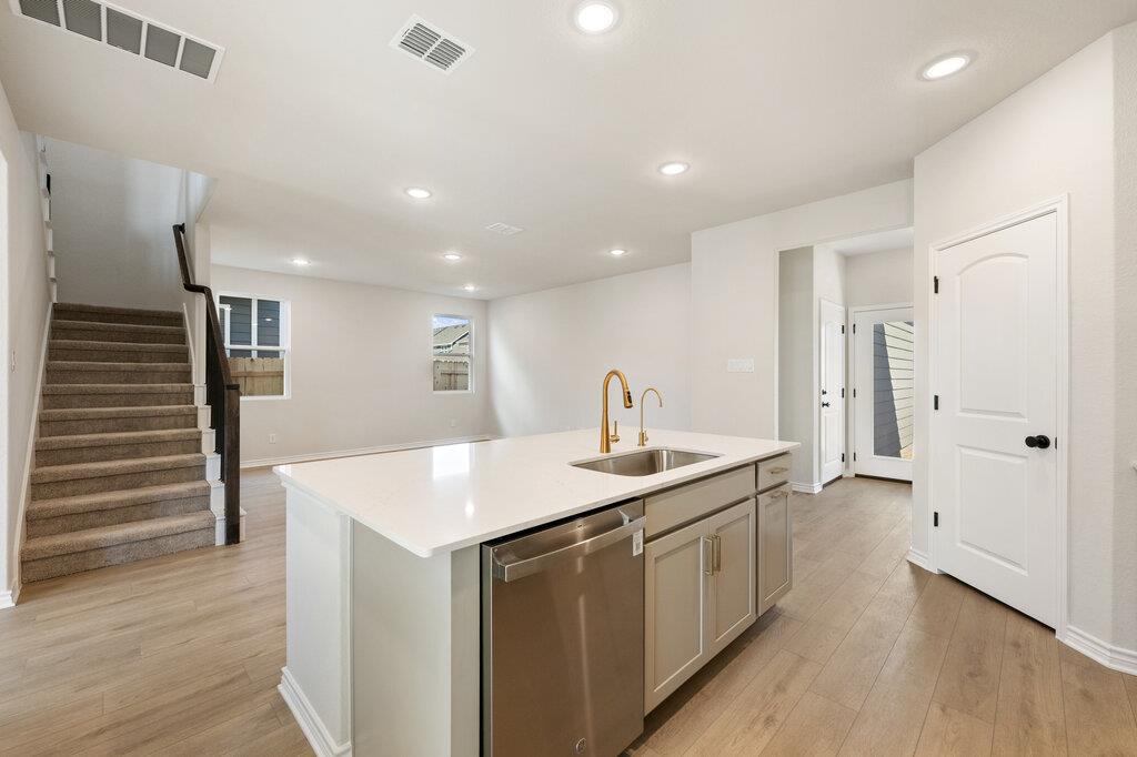 112 Barret Dr, Liberty Hill, TX 78642