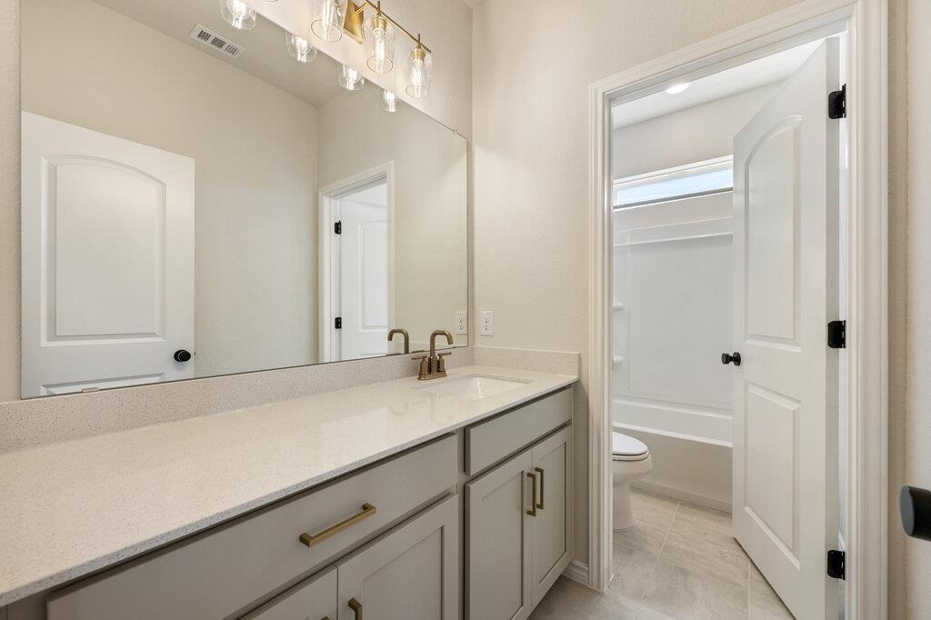 112 Barret Dr, Liberty Hill, TX 78642