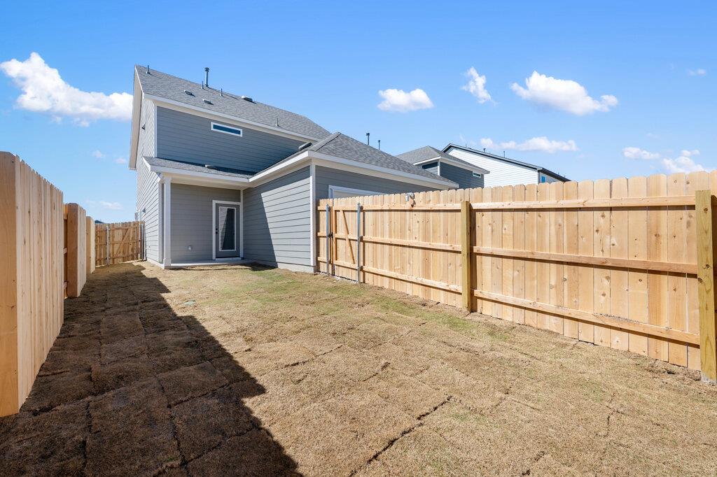 112 Barret Dr, Liberty Hill, TX 78642